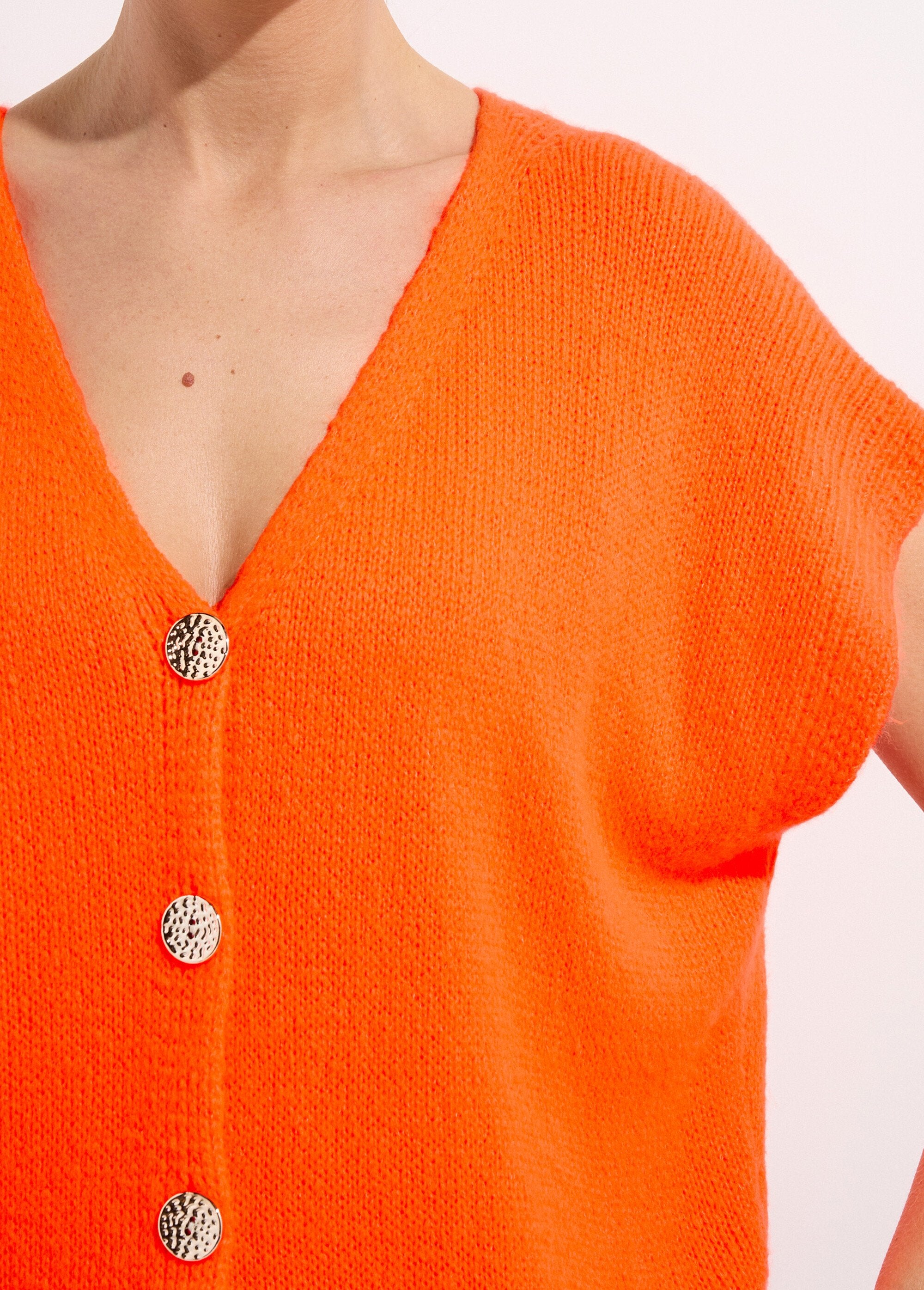 Cardigan_a_maniche_corte_con_bottoni_metallici_Orange_fluo_DE1_slim