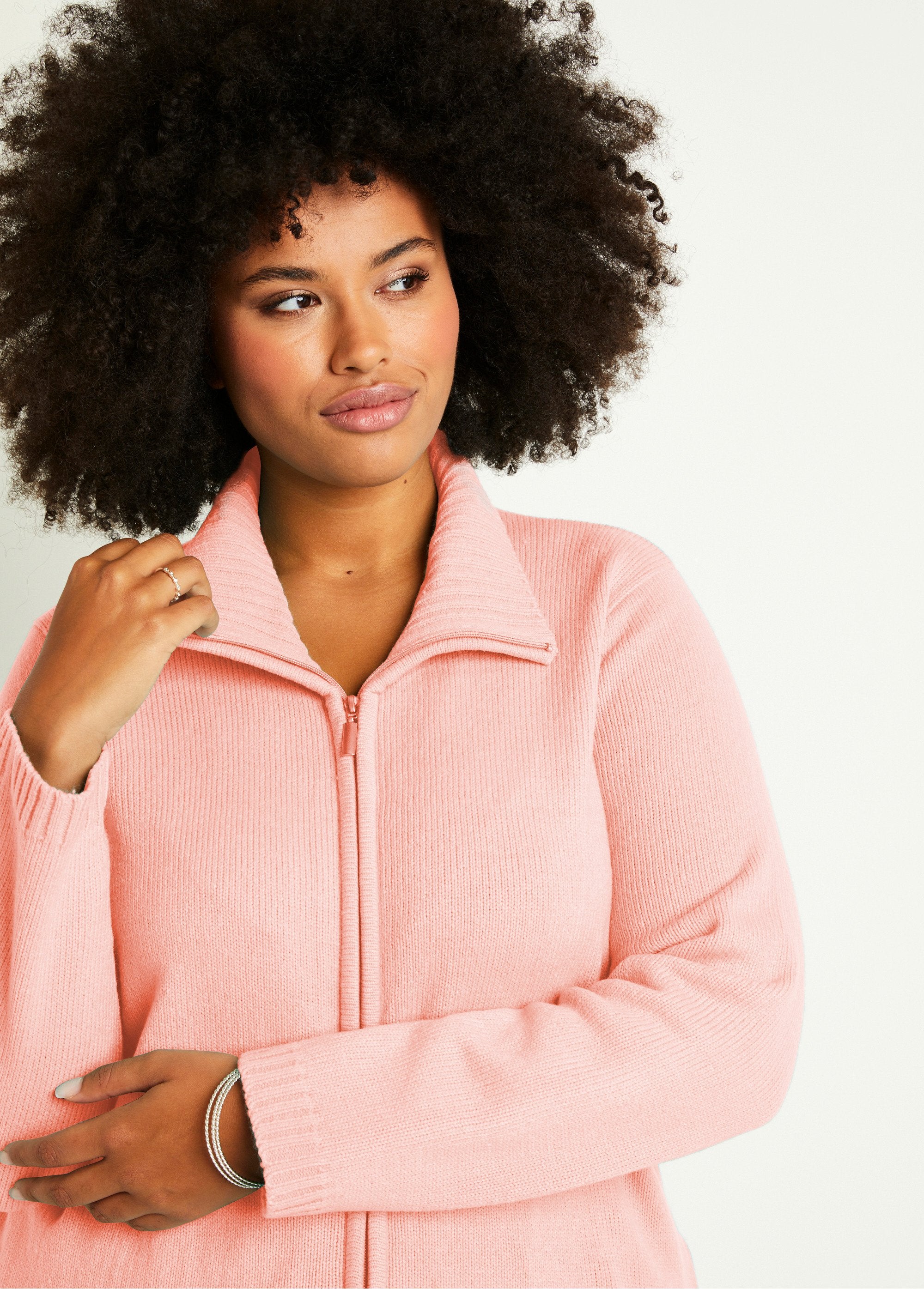 Cardigan_a_tinta_unita_con_zip_lunga_ROSA_DE1_curvy