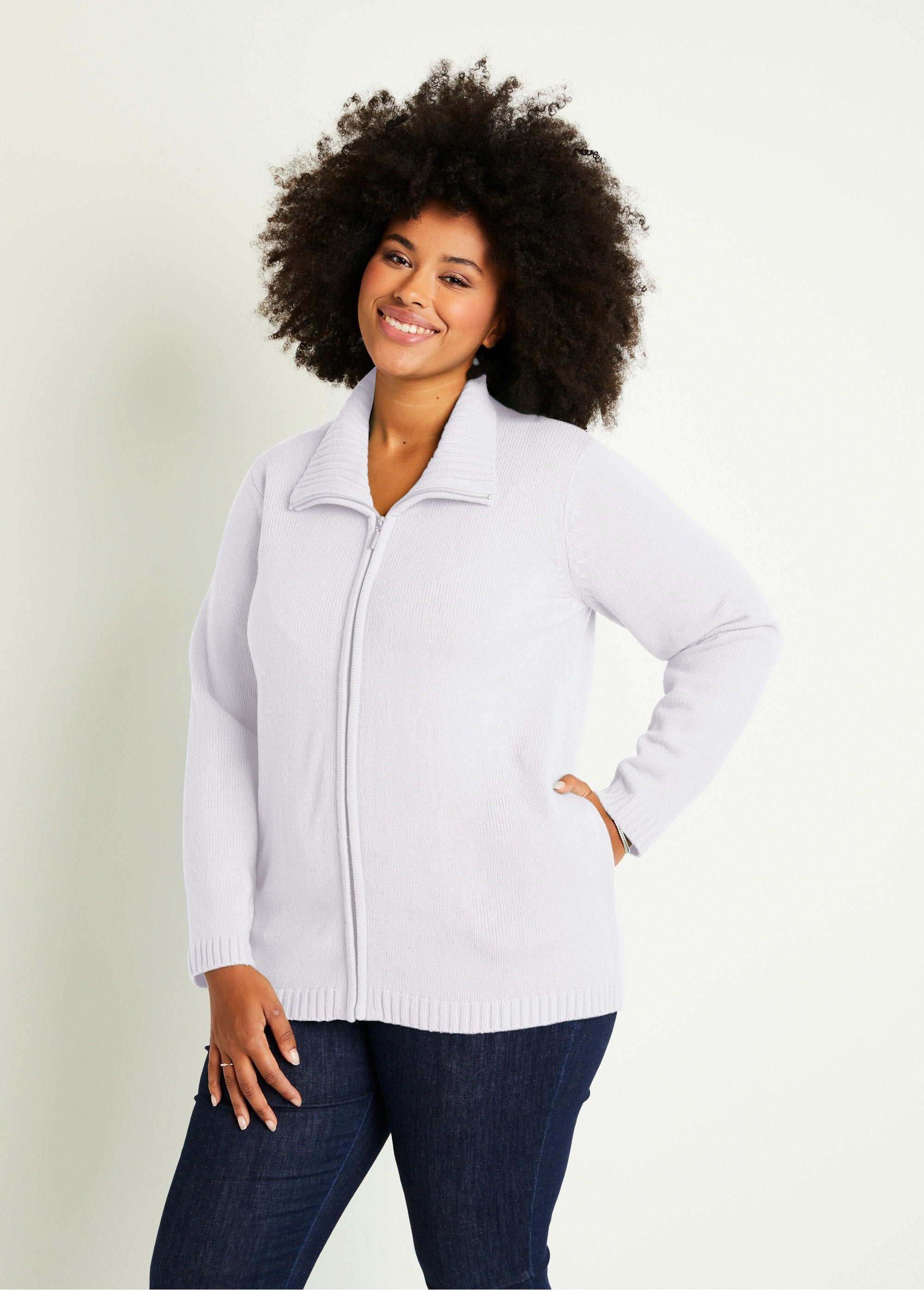 Cardigan_a_tinta_unita_con_zip_lunga_BIANCO_FA1_curvy