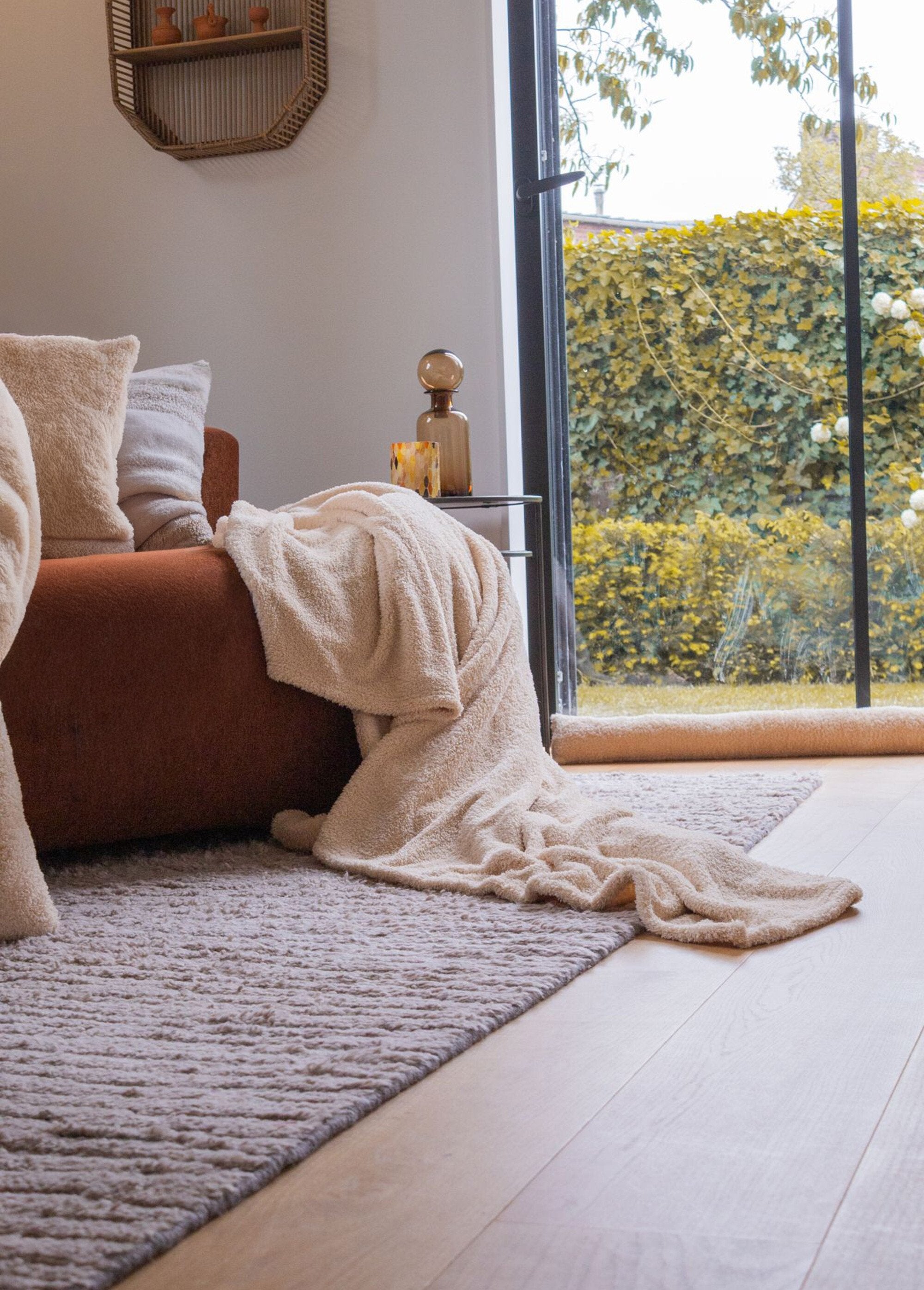 Grande_e_caldo_giaciglio_in_pile_color_corallo_2m_x_1,5m_Beige_SF1_slim