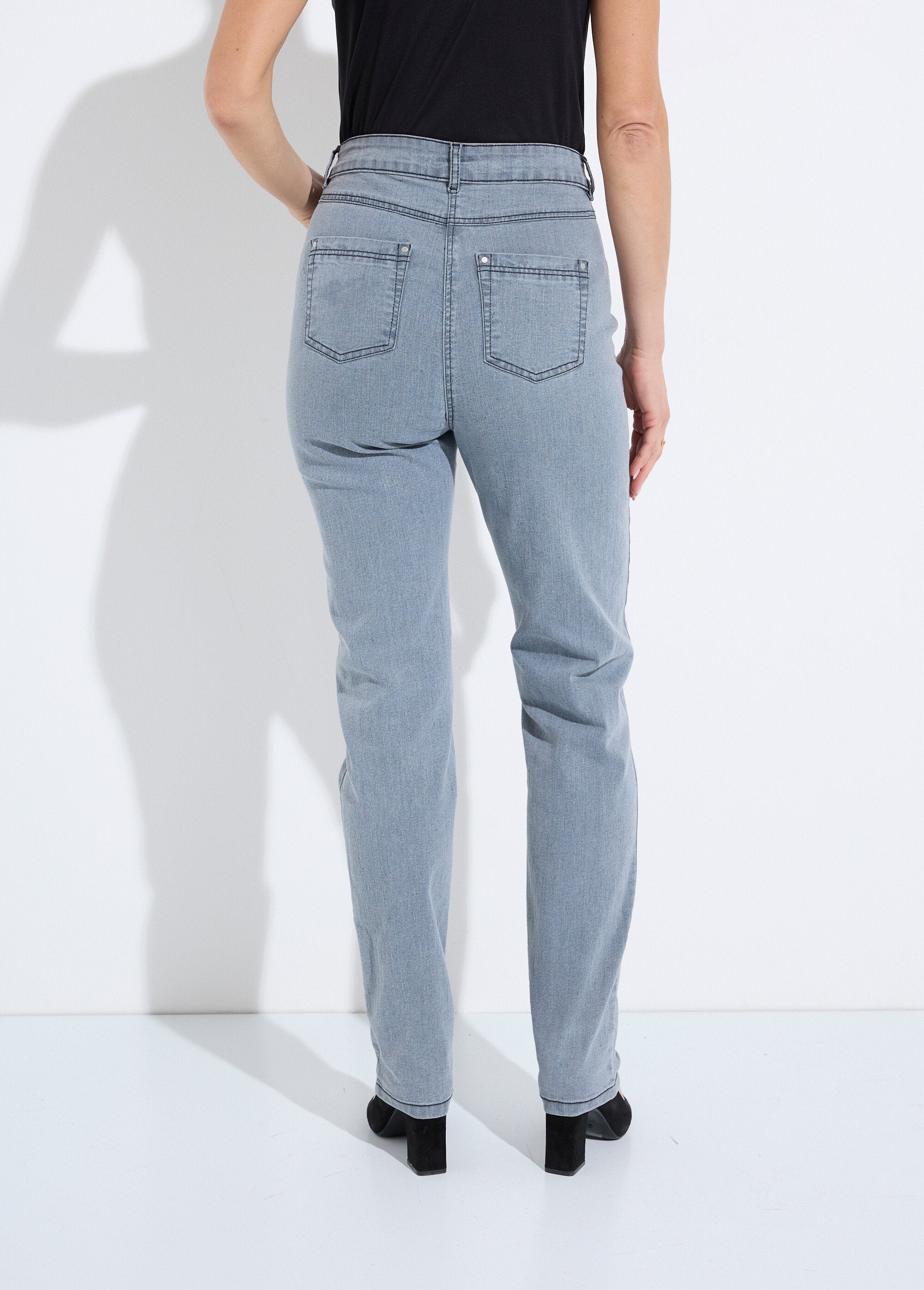 Jeans_5_tasche_in_cotone_elasticizzato_con_cintura_in_vita_Gris_DO1_slim