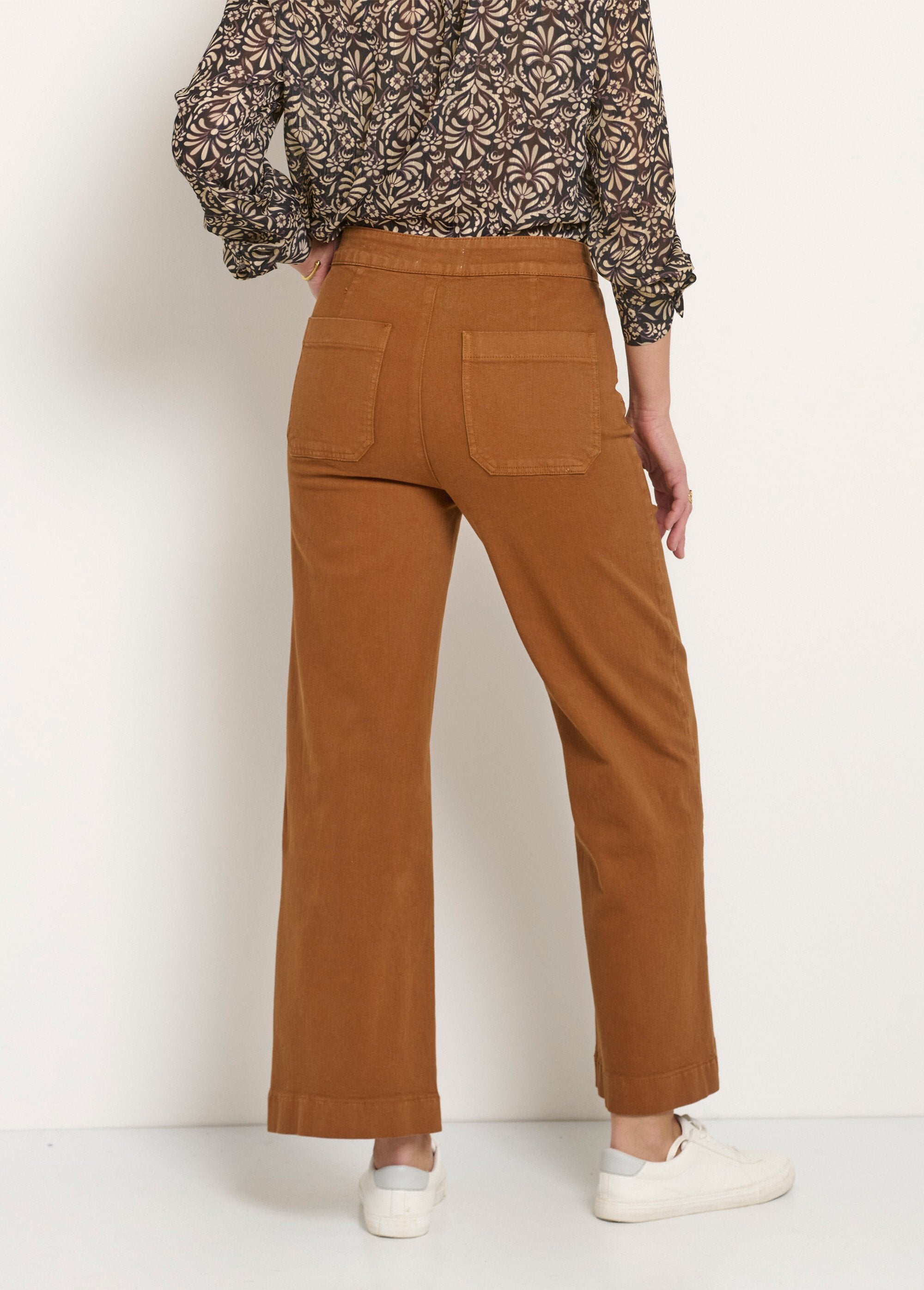 Jeans_flare_elasticizzati_con_vita_a_ponte_Camel_DO1_slim