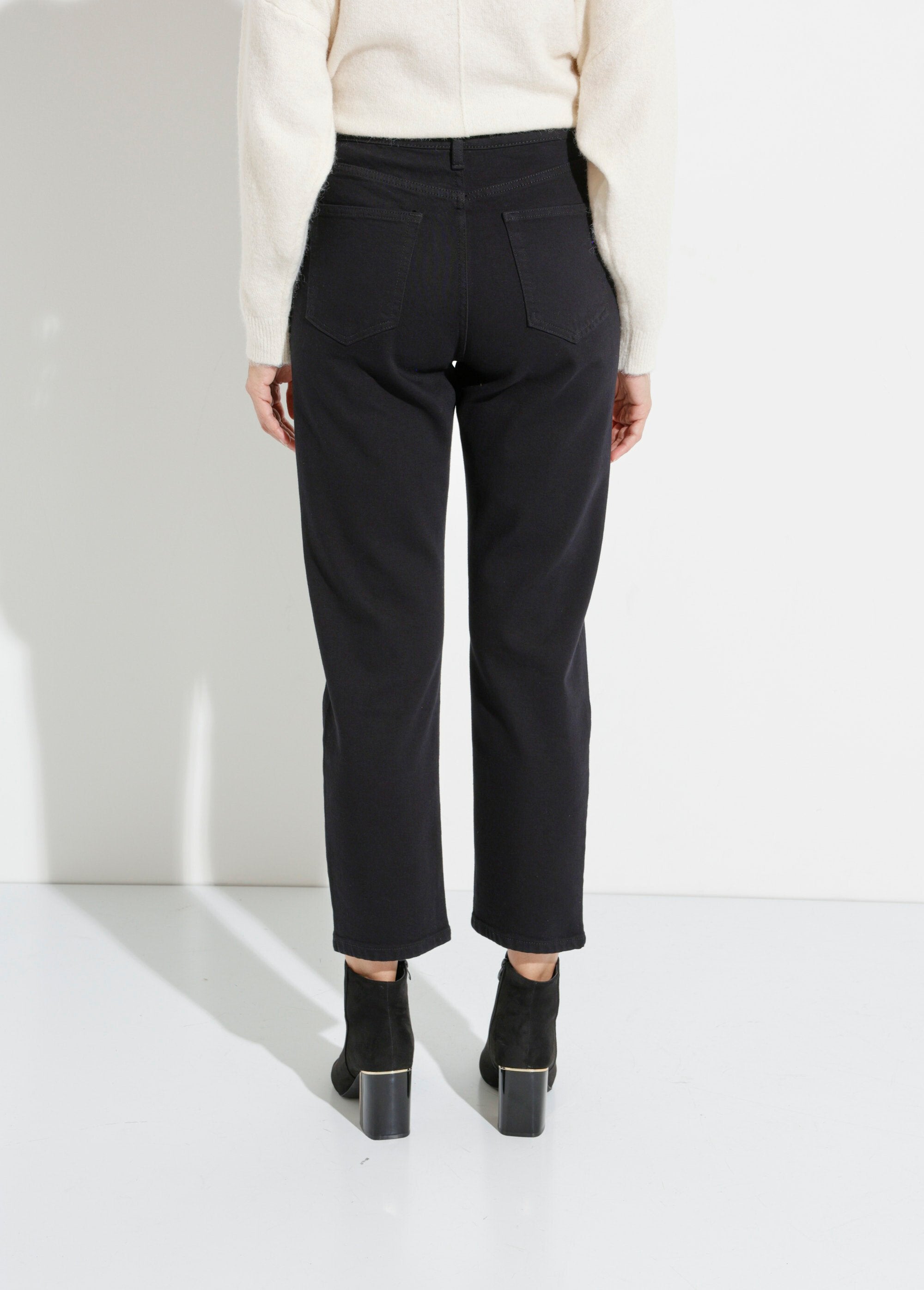 Jeans_mamma_in_denim,_TAGLIA_GRANDE_speciale_Noir_DO1_slim