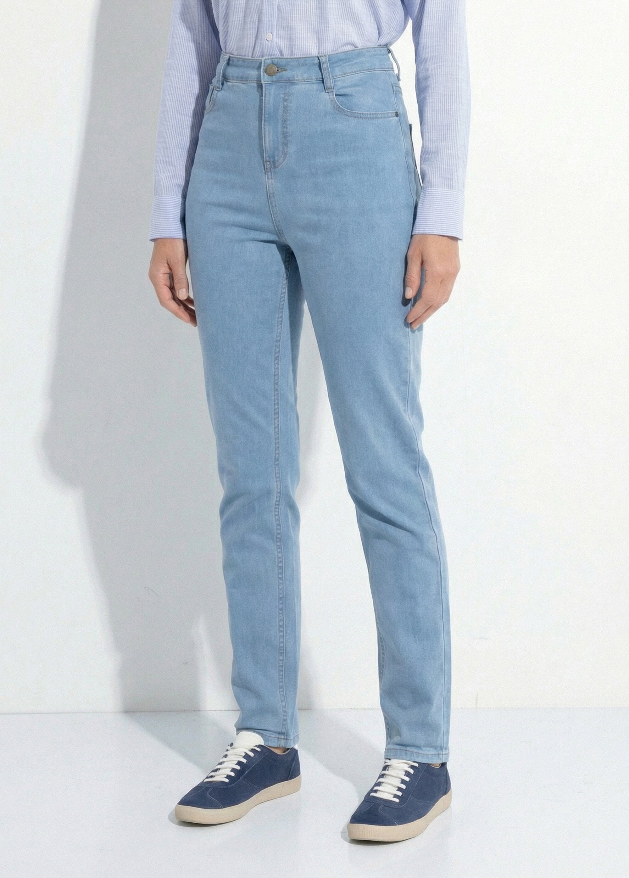 Jeans_a_vita_alta_con_gamba_dritta_Bleached_FA1_slim