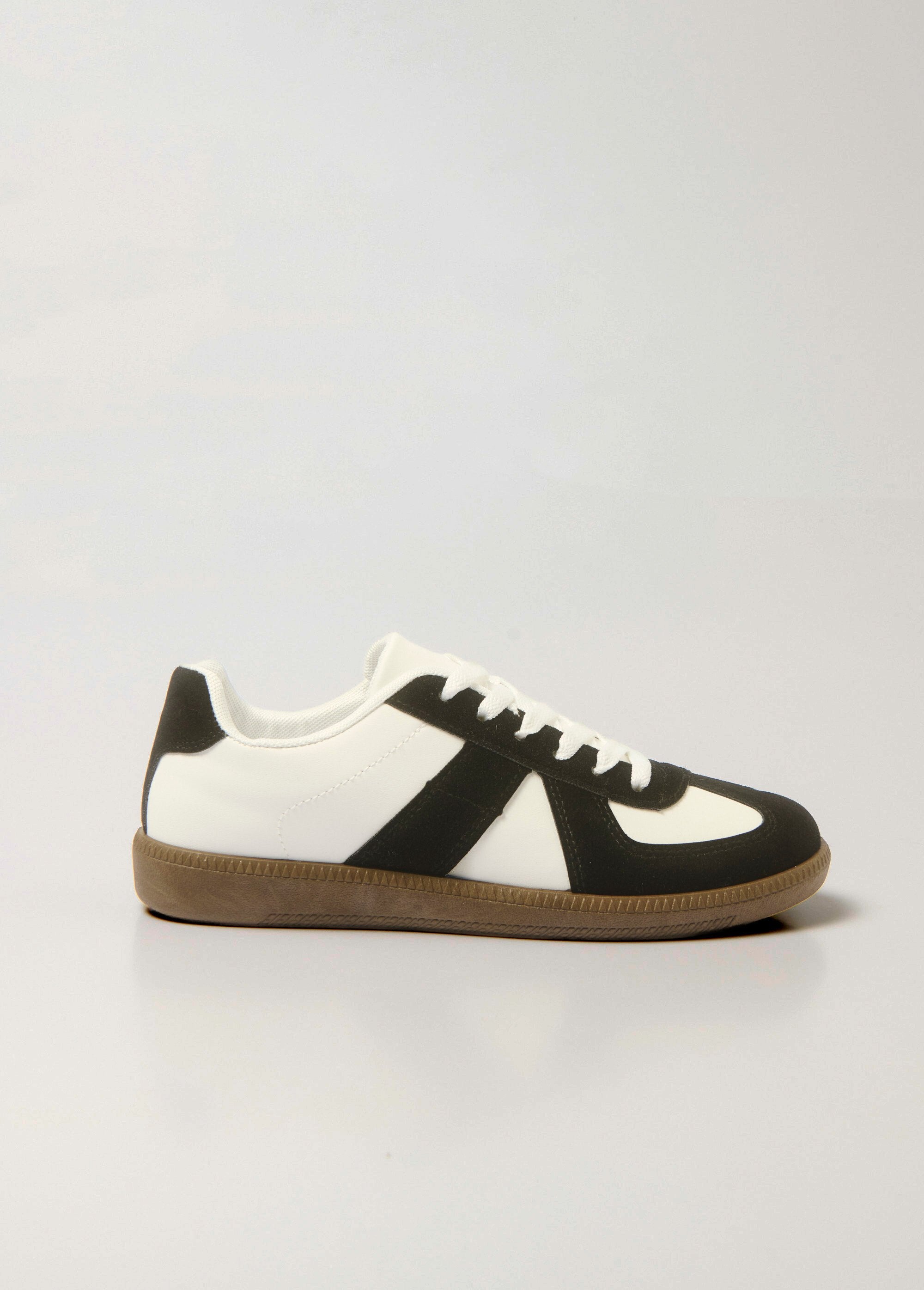 Scarpe_da_ginnastica_bicolore_con_dettagli_in_pelle_scamosciata_Blanc_et_noir_DR1_slim