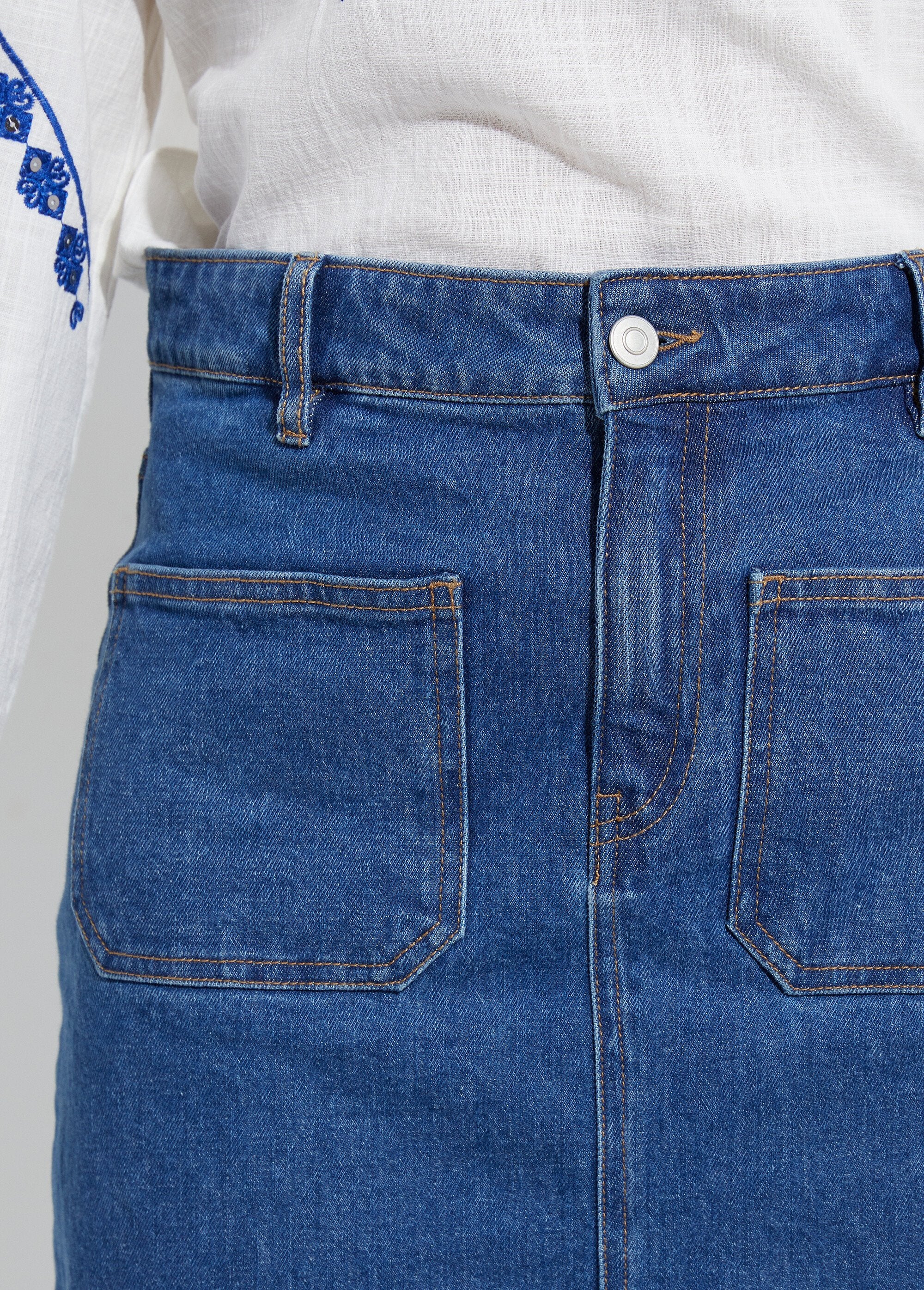 Gonna_corta_e_dritta_in_denim_con_4_tasche_Bleu_stone_DE1_slim