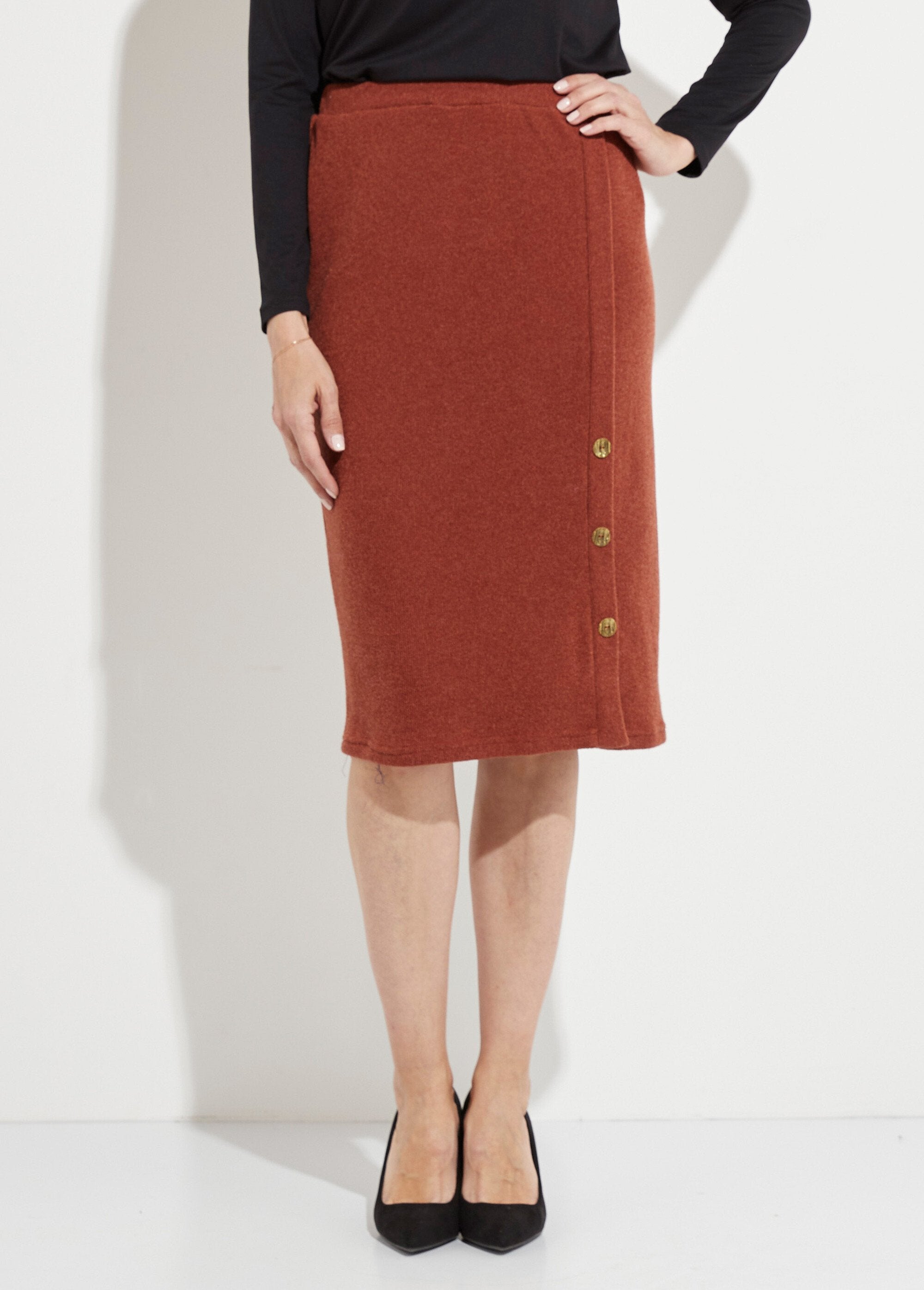 Gonna_lunga_e_dritta_in_maglia_con_bottoni_fantasia_Camel_FA1_slim