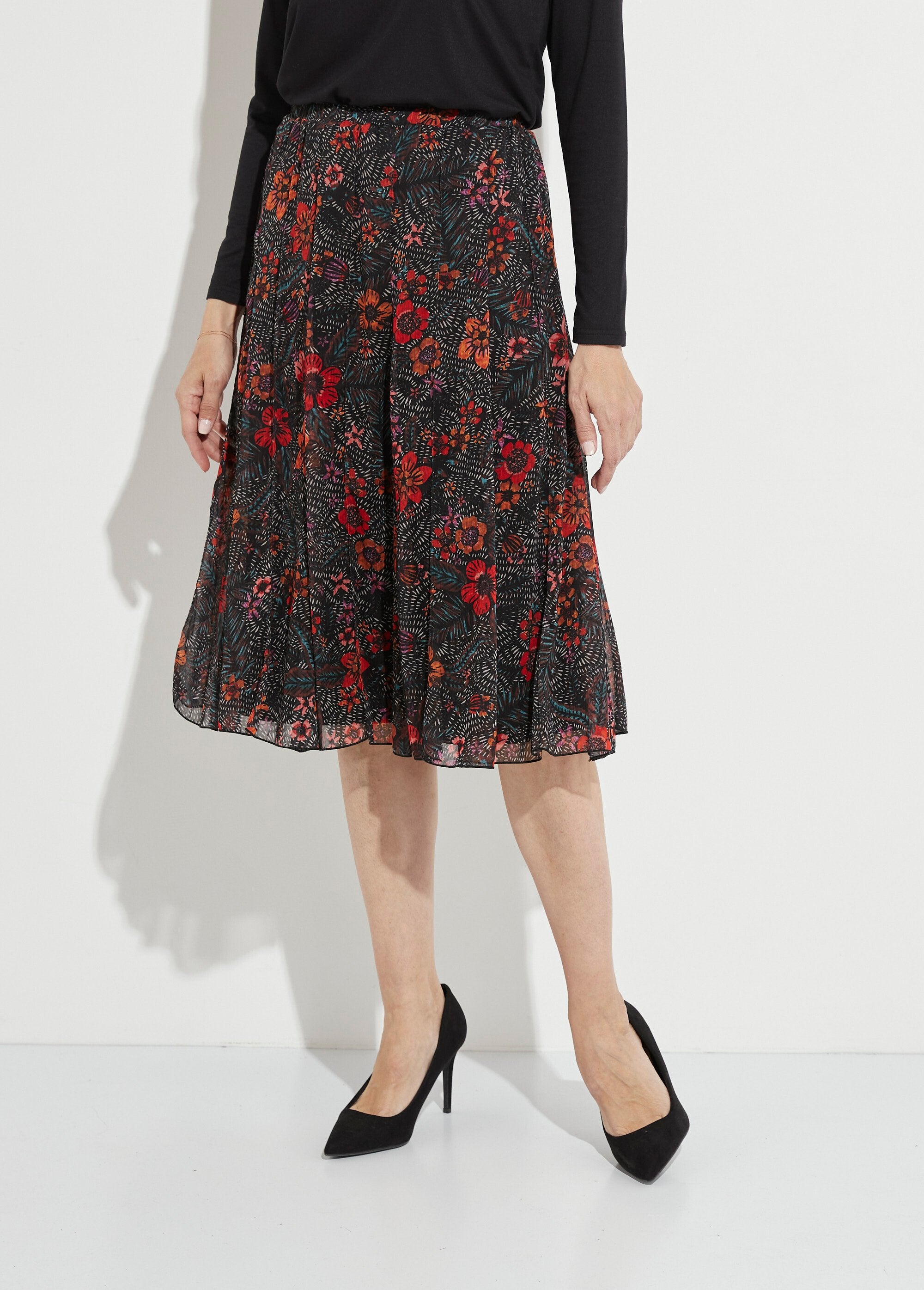 Gonna_lunga_svasata_in_voile_floreale_Noir_et_rouge_FA1_slim