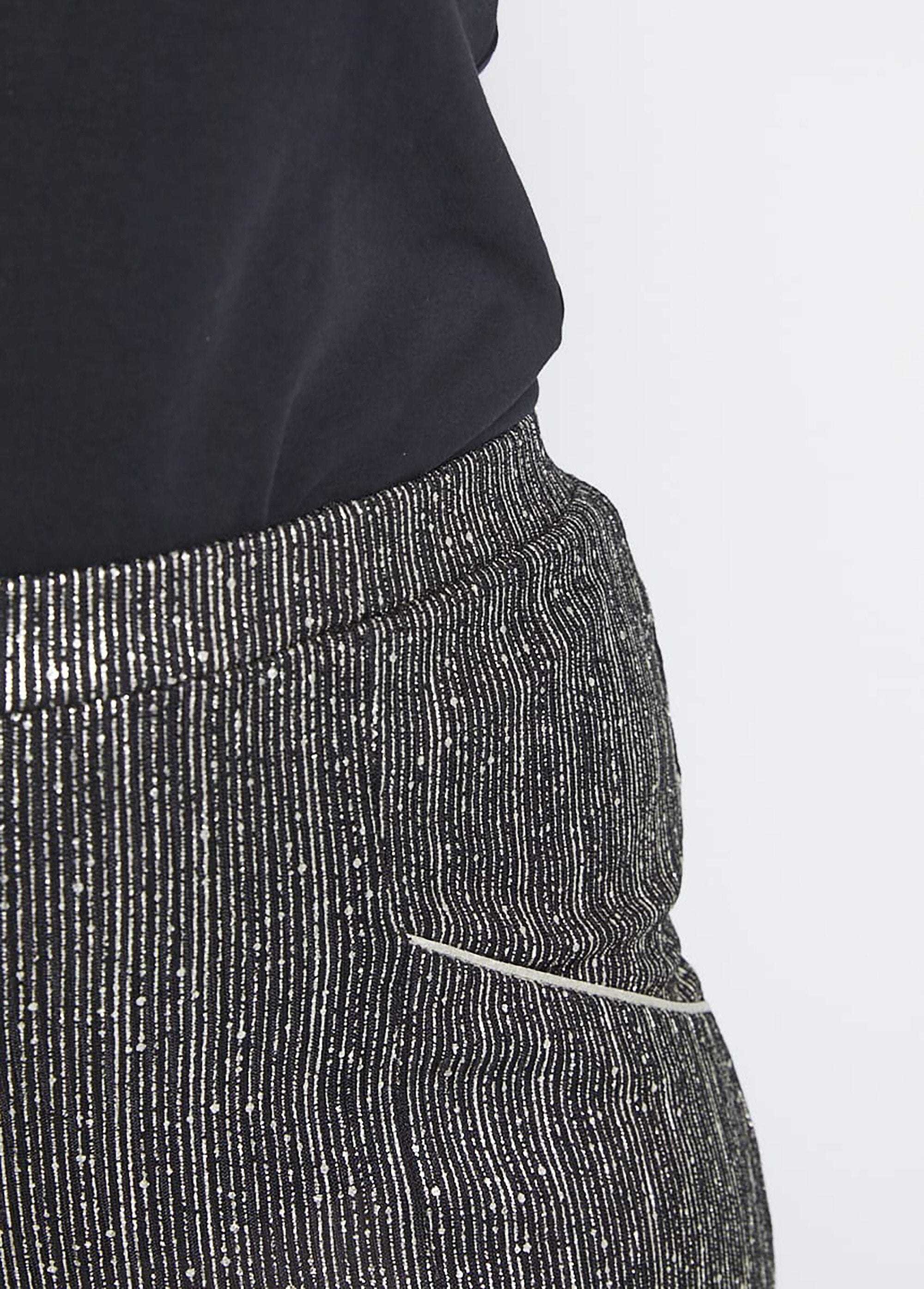 Gonna_pantalone_in_maglia_con_elastico_in_vita_Nero_e_oro_DE1_curvy