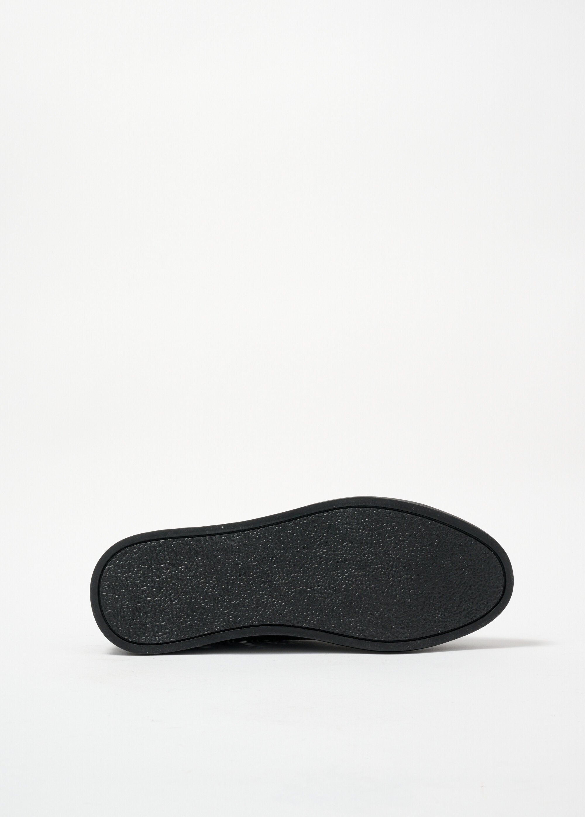 Scarpe_da_ginnastica_con_dettaglio_traforato_Noir_UN1_slim