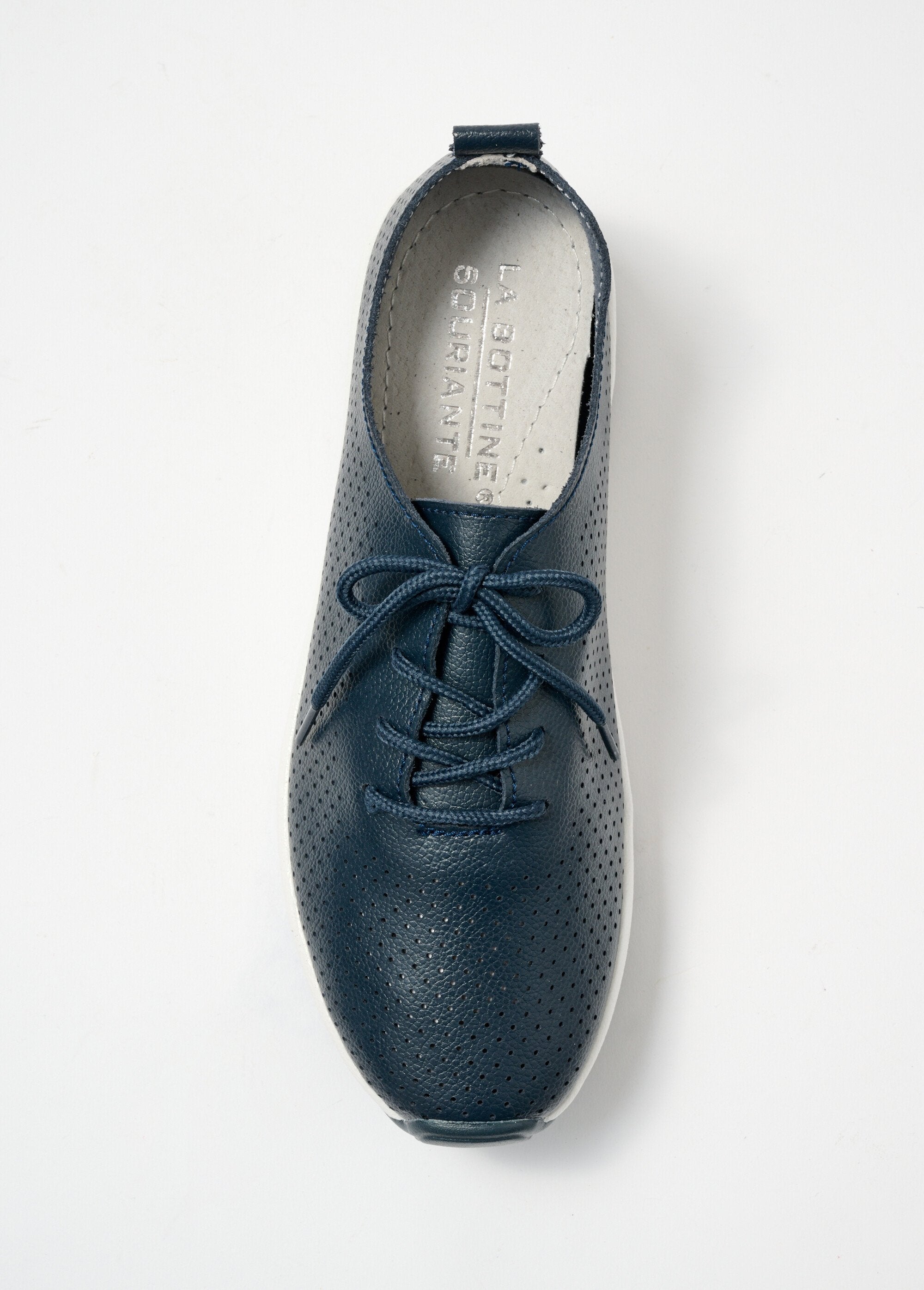 Scarpe_da_ginnastica_in_pelle_traforata_Marine_OV1_slim