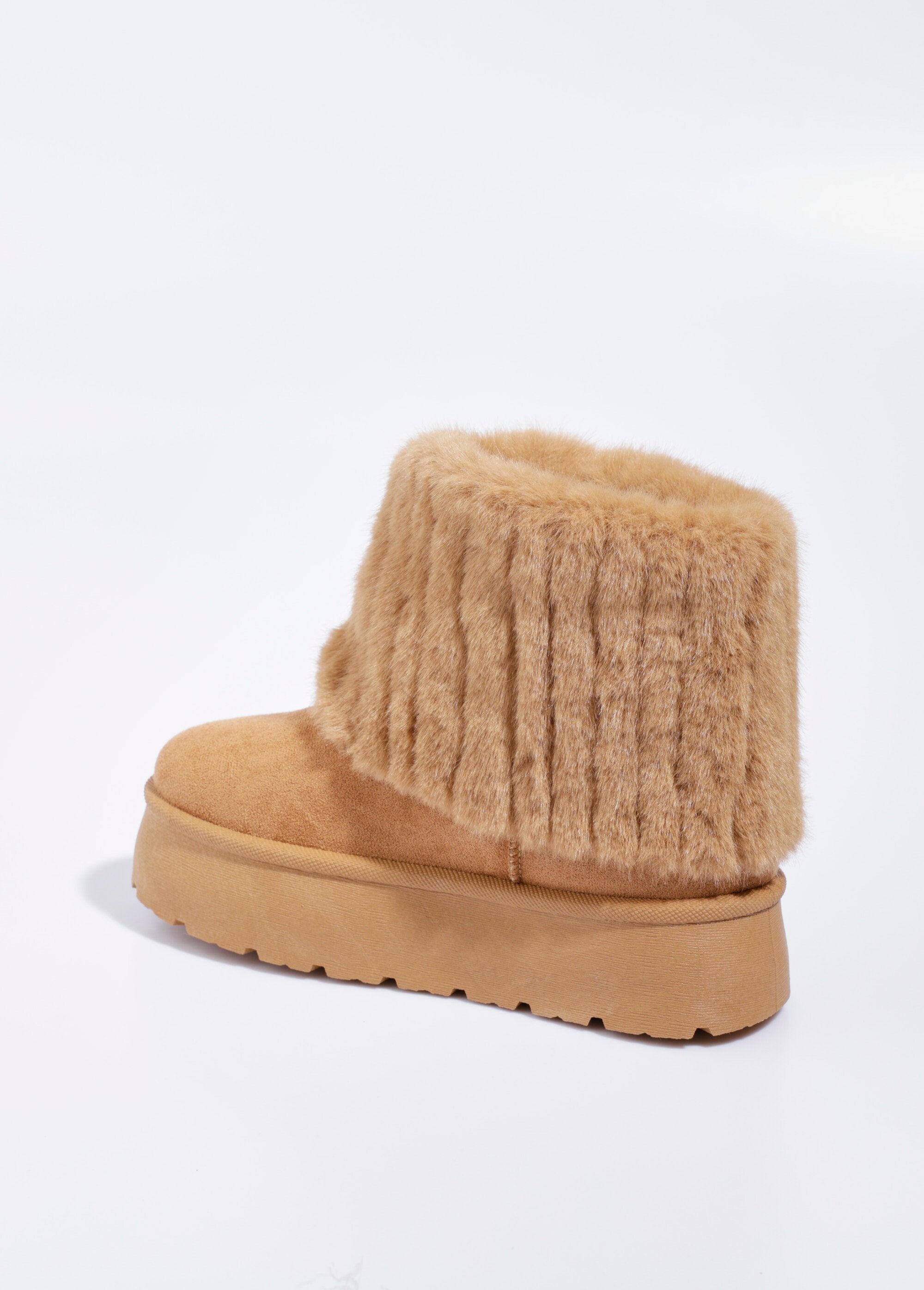 Stivali_con_zeppa_in_pelliccia_sintetica_Camel_DO1_slim