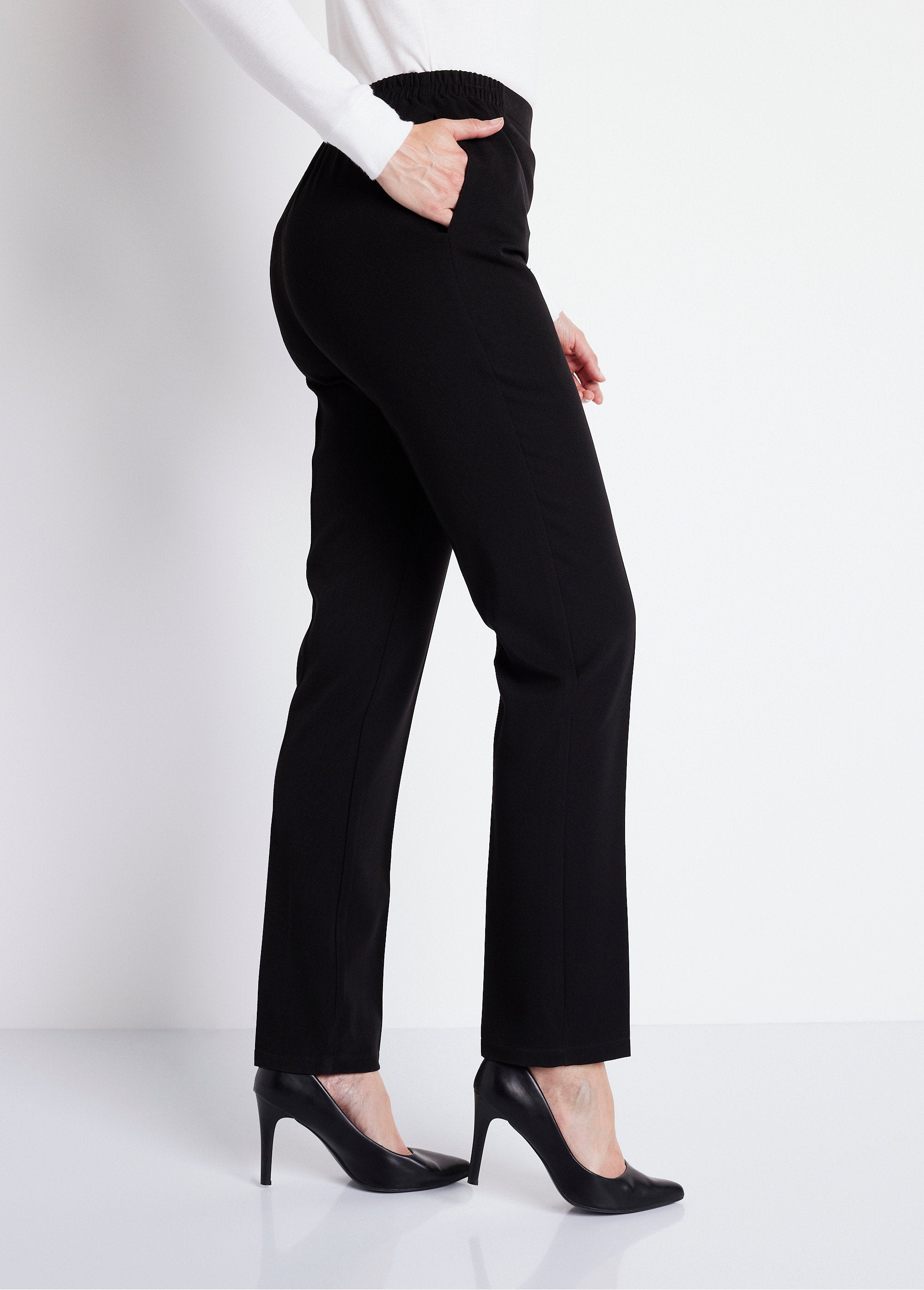 Pantaloni_a_gamba_dritta,_con_vita_semi-elastica_e_pancia_piatta_Nero_semplice_DR1_slim