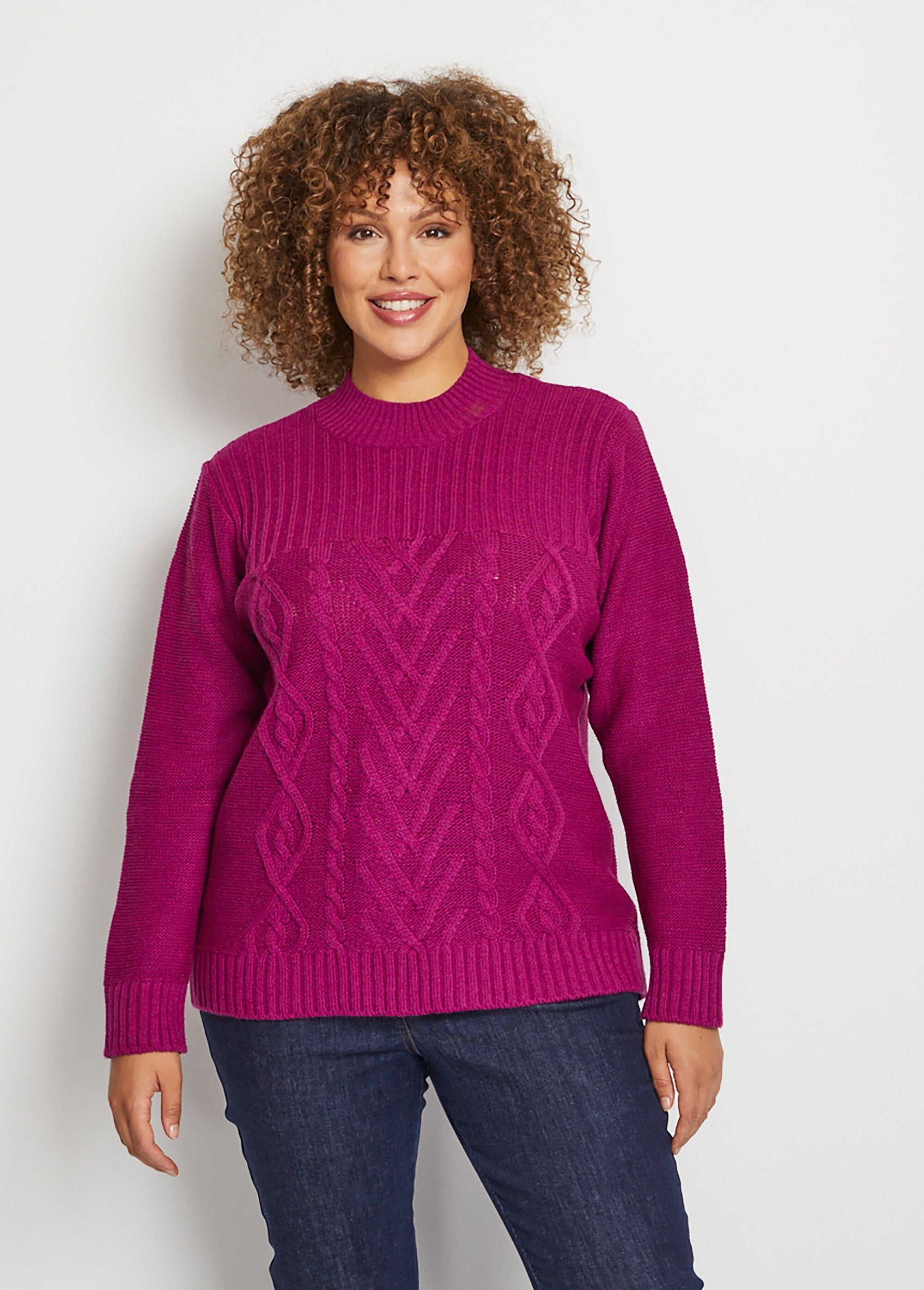 Il_maglione_in_stile_irlandese_Cassis_FA1_curvy