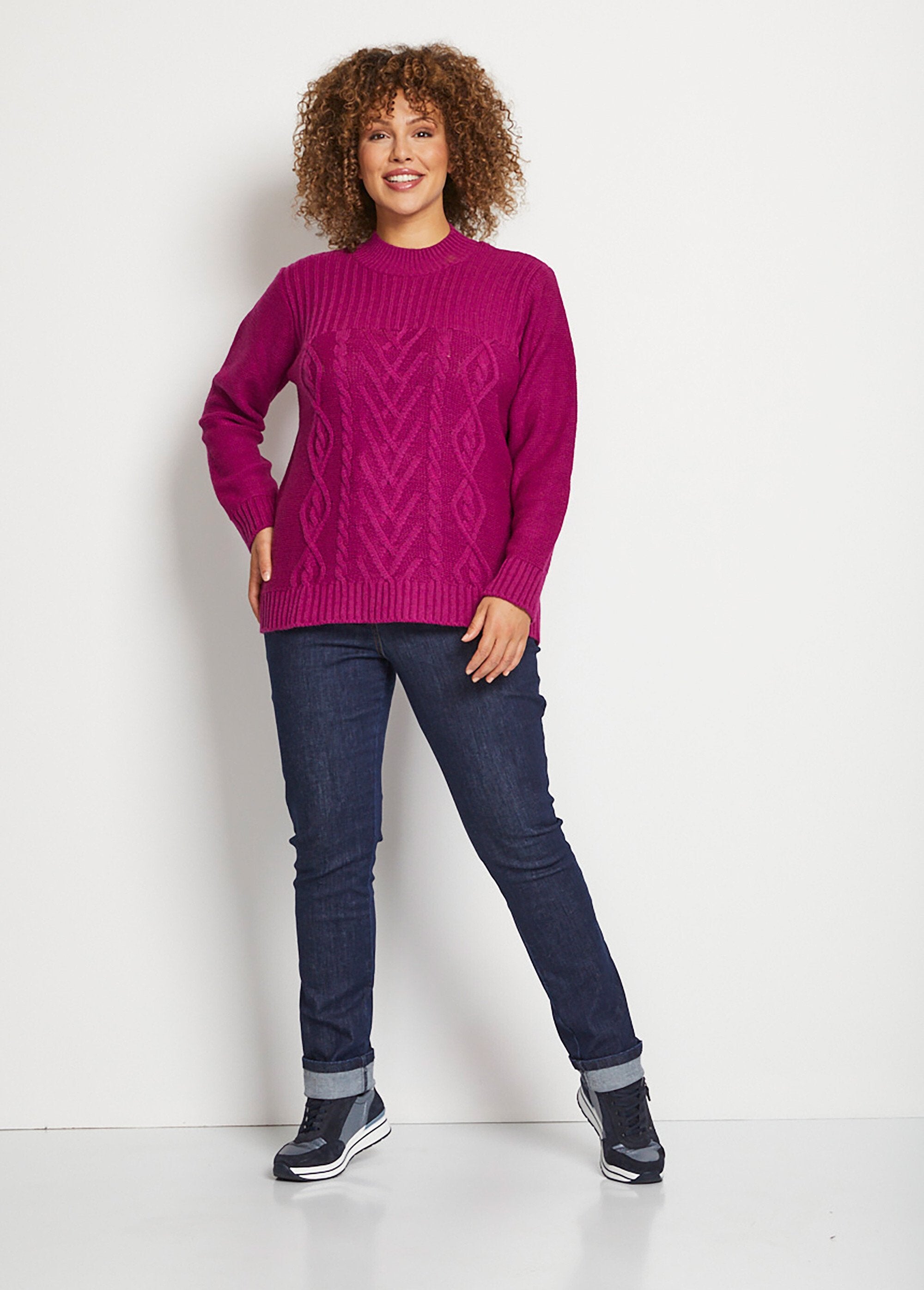 Il_maglione_in_stile_irlandese_Cassis_SF1_curvy