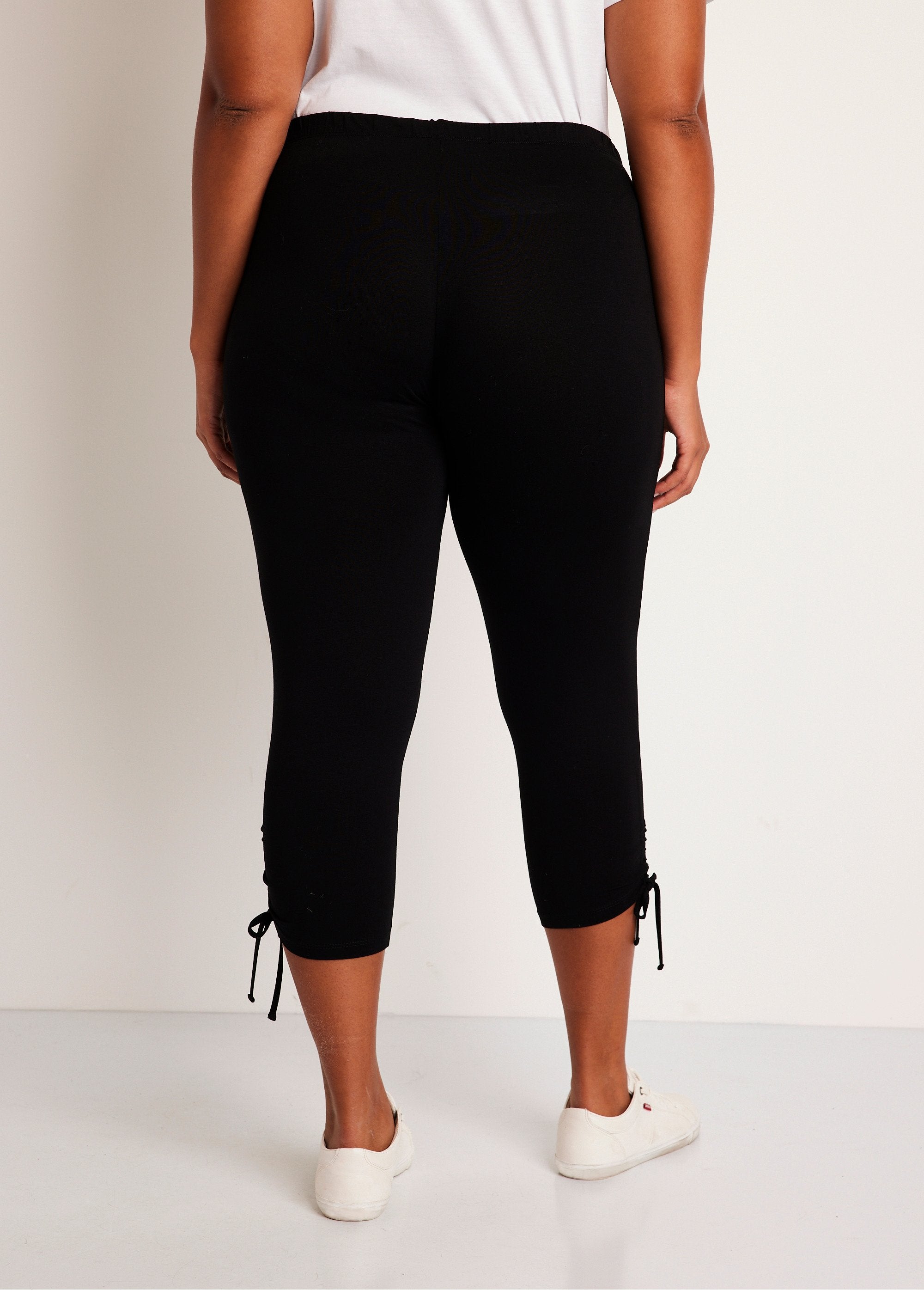 Leggings_corti_con_elastico_in_vita_Nero_semplice_DO1_curvy