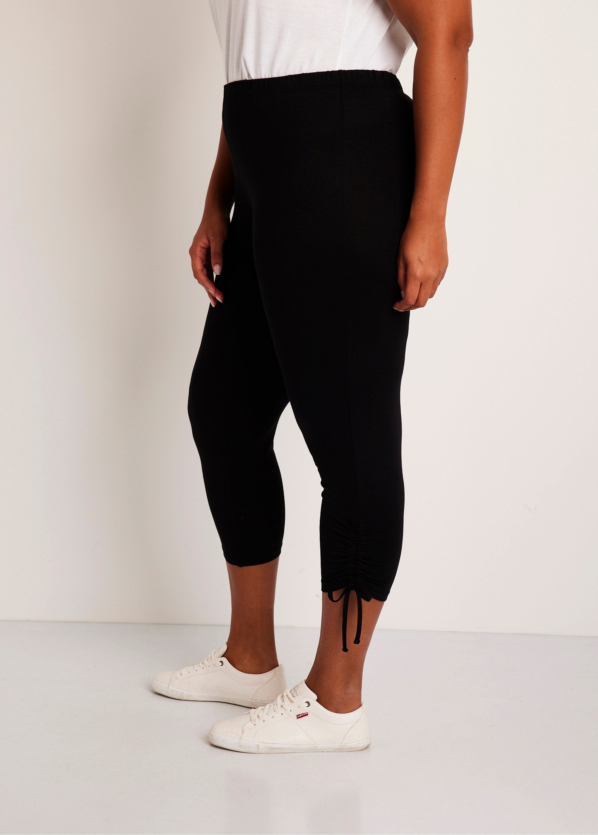 Leggings_corti_con_elastico_in_vita_Nero_semplice_DR1_curvy