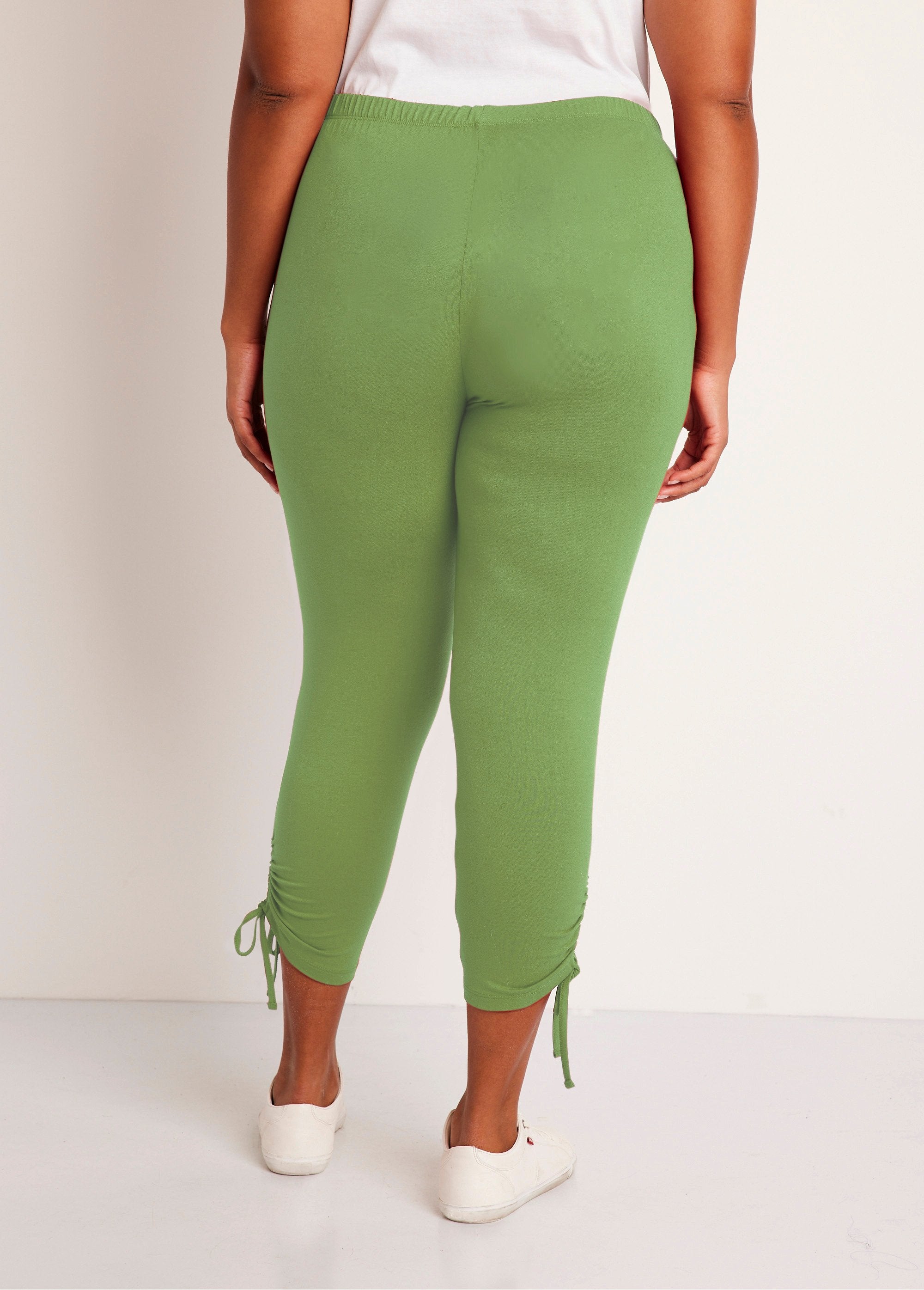 Leggings_corti_con_elastico_in_vita_Tiglio_semplice_DO1_curvy