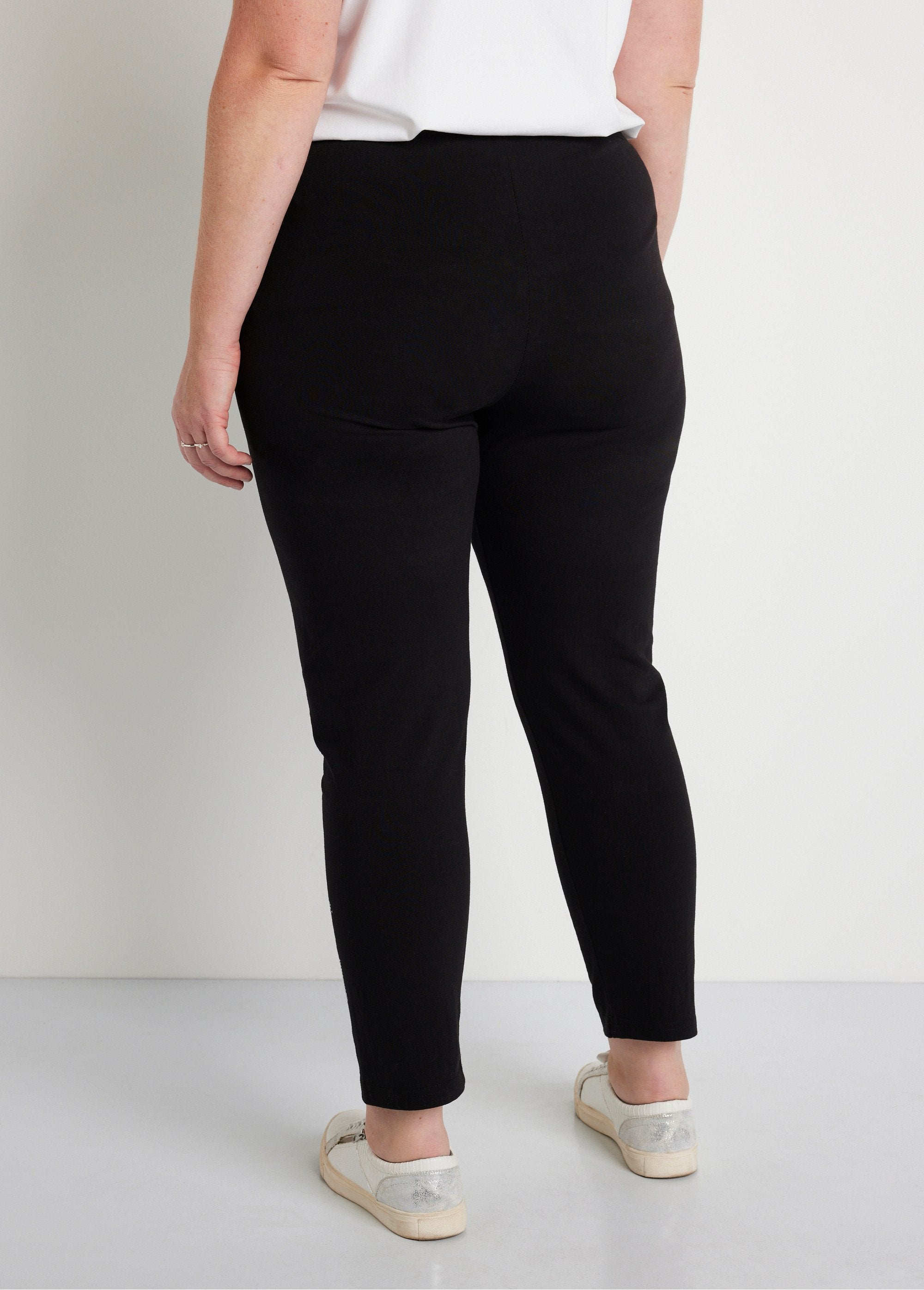 Leggings_corti_tinta_unita_con_elastico_in_vita_Nero_DO1_curvy