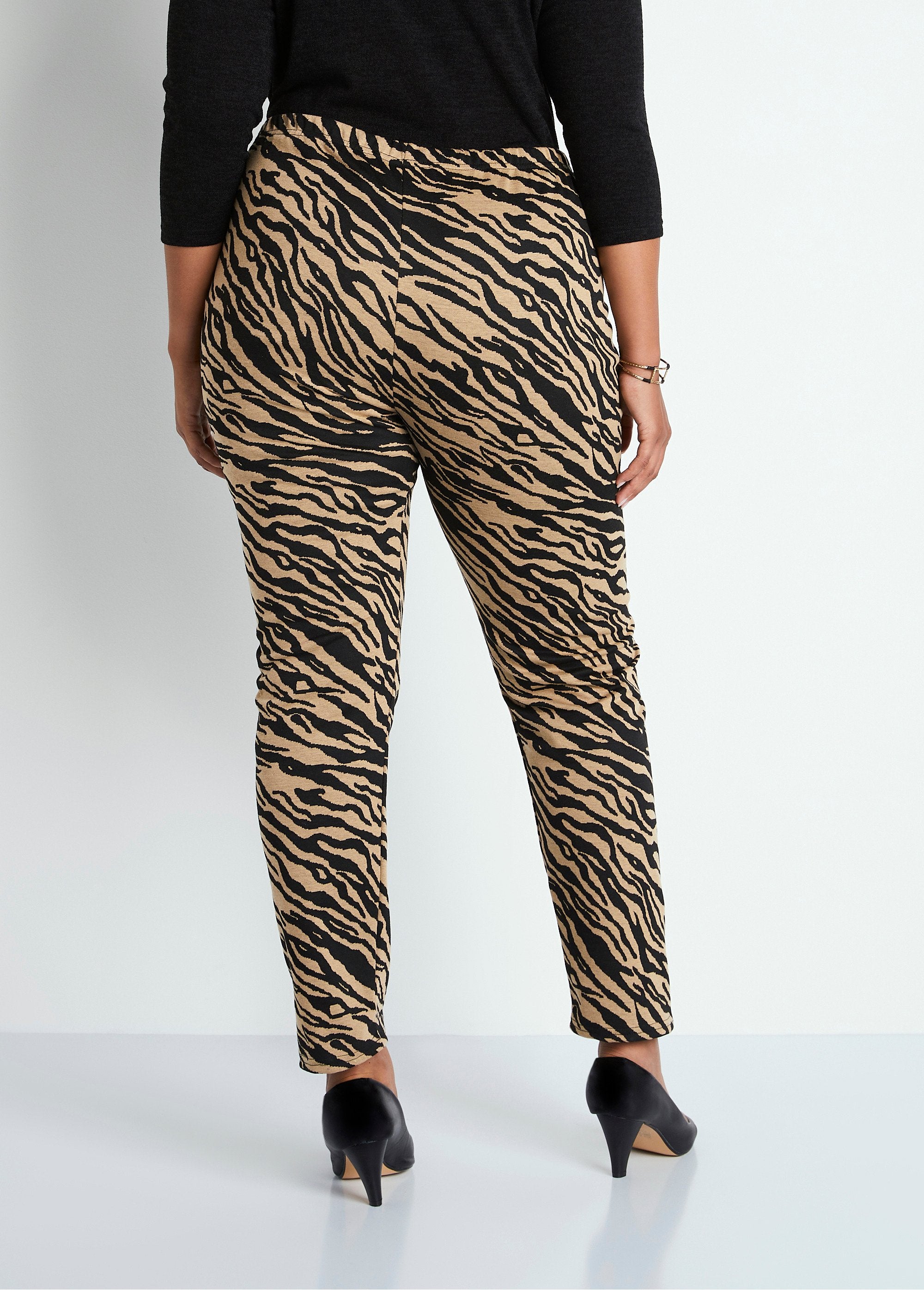 Legging_in_jacquard_con_vita_elasticizzata_Cammello_zebrato_DO1_curvy