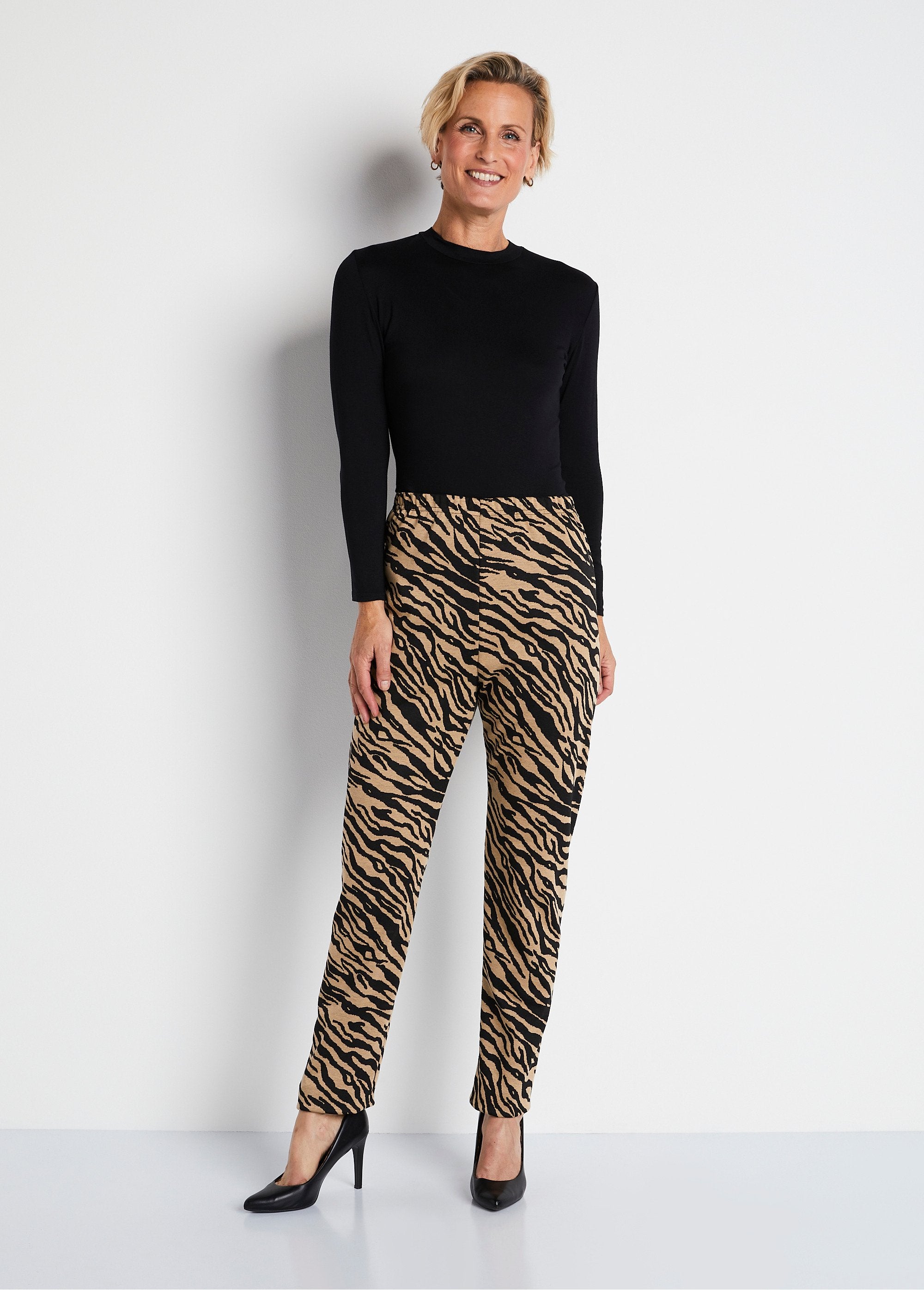 Legging_in_jacquard_con_vita_elasticizzata_Cammello_zebrato_SF1_slim