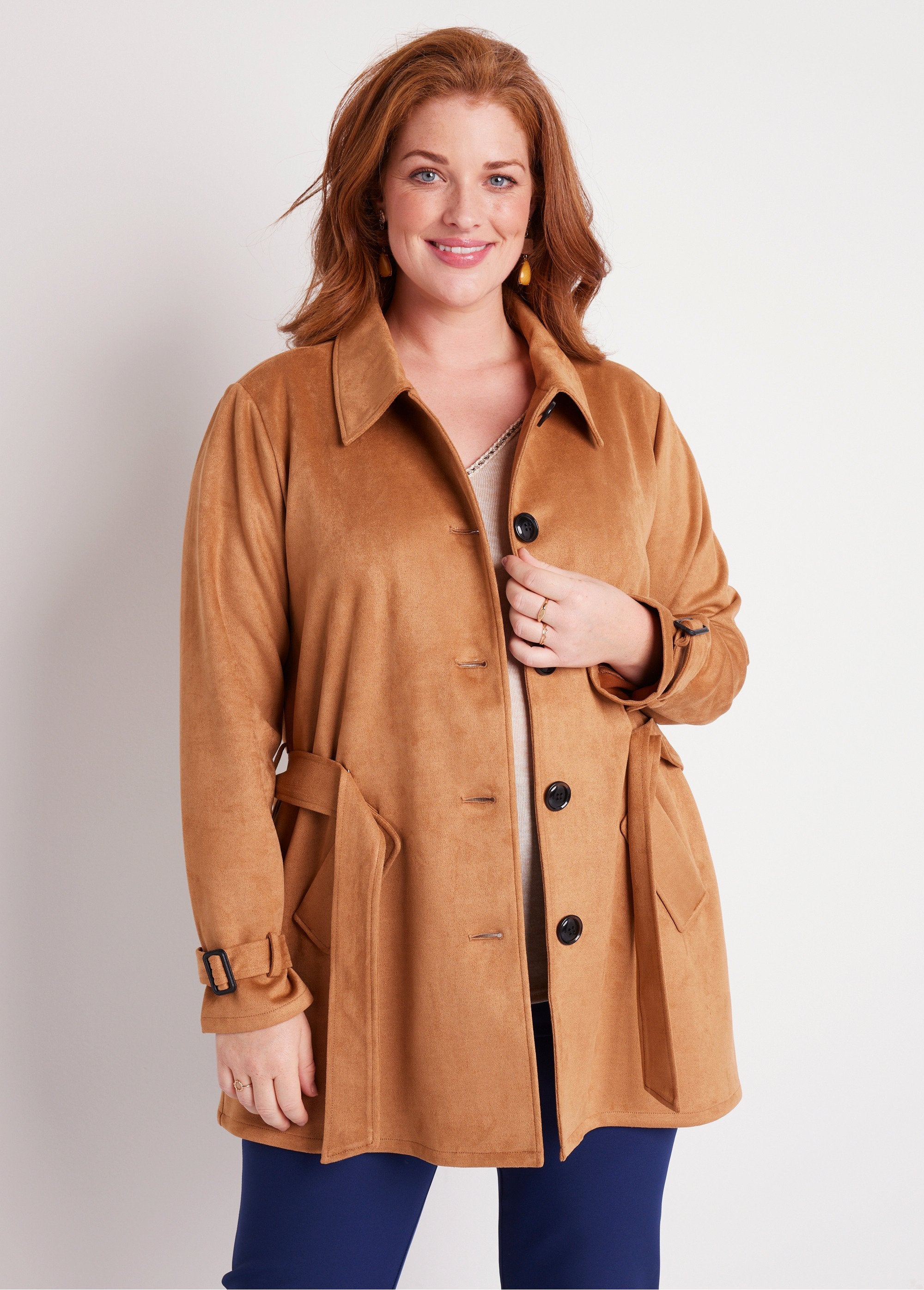 Cappotto_corto_in_pelle_scamosciata_Beige_FA1_curvy