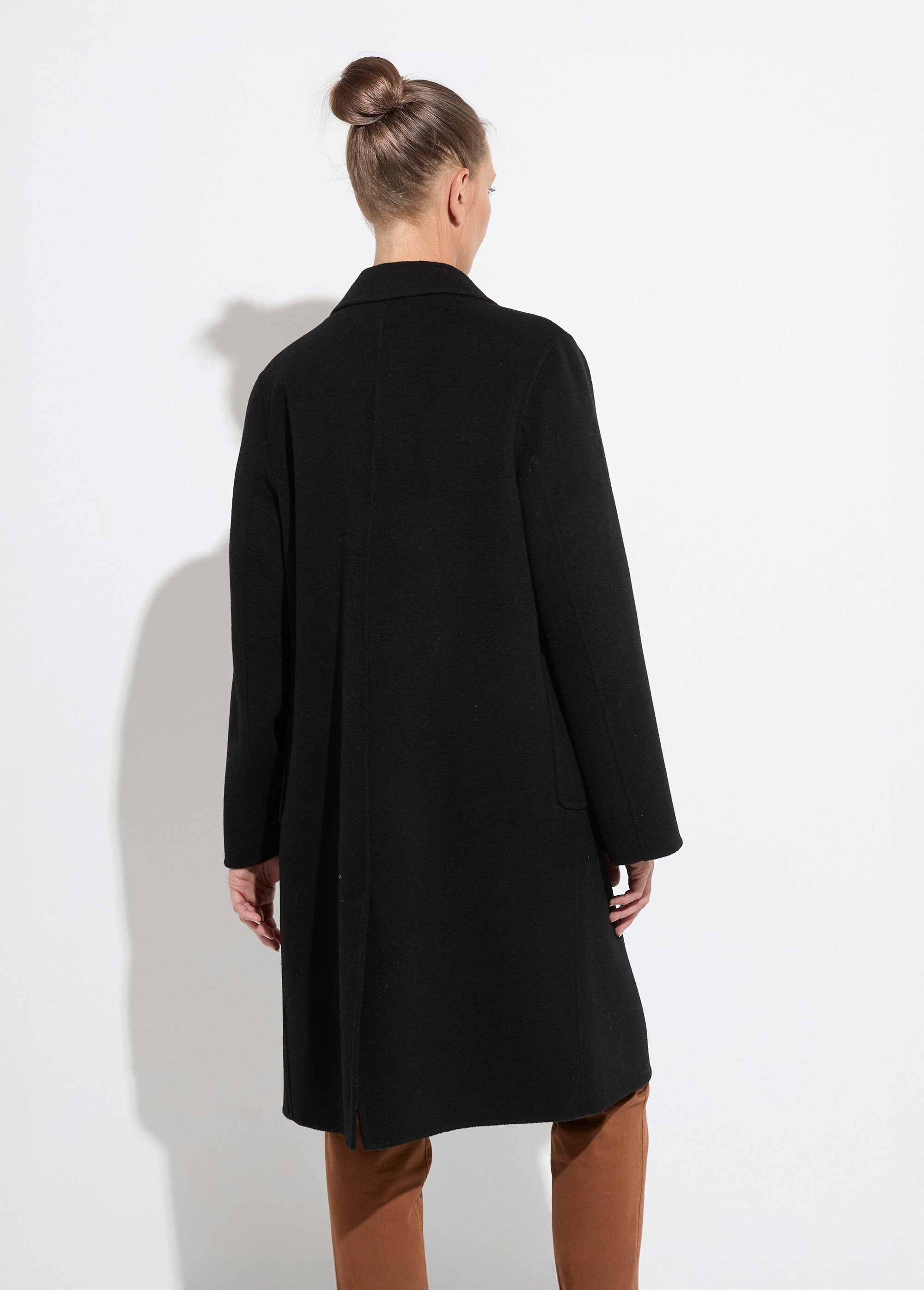 Cappotto_lungo_in_lana_con_collo_sartoriale_Noir_DO1_slim