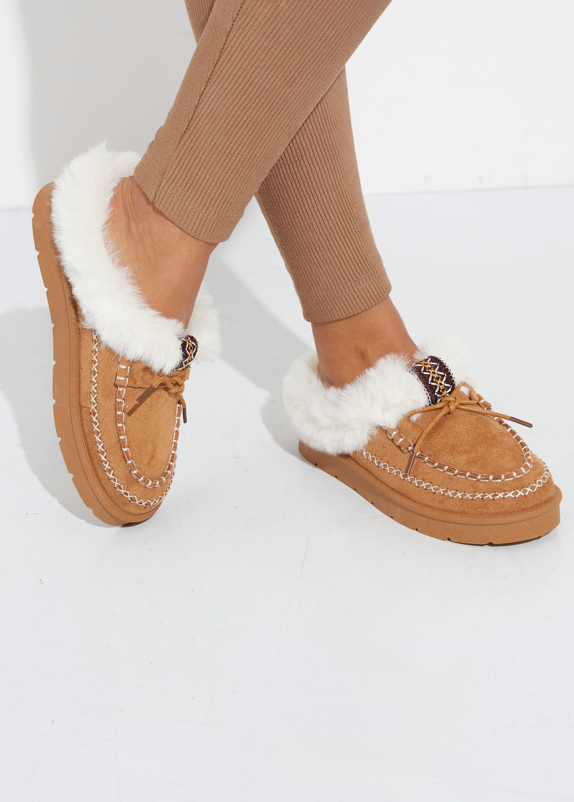 Mocassini_indiani_in_pelliccia_e_treccia_Camel_SF1_slim