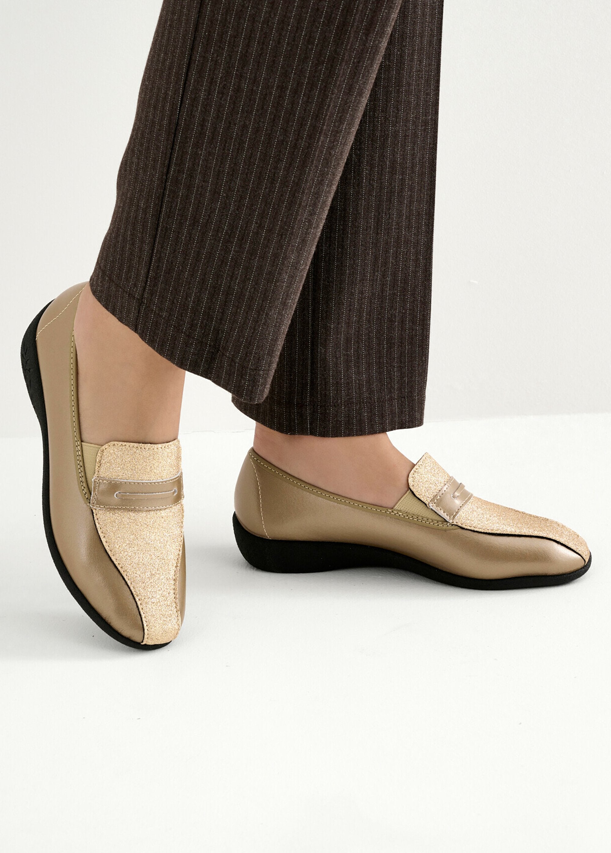 Mocassini_elasticizzati_di_larghezza_comfort_Bronzo_SF1_slim