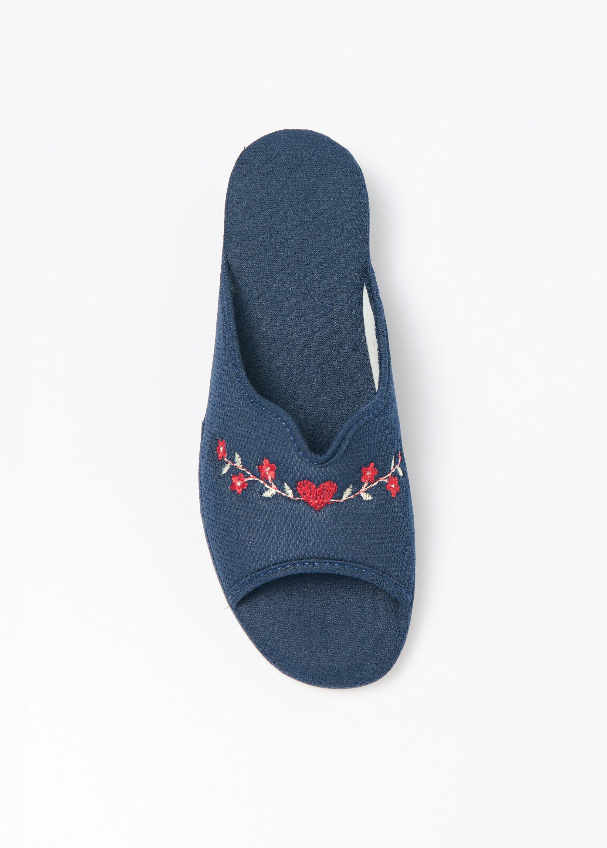 Muli_ricamati_di_larghezza_comfort_con_zeppa_rivestita_Marine_OV1_slim