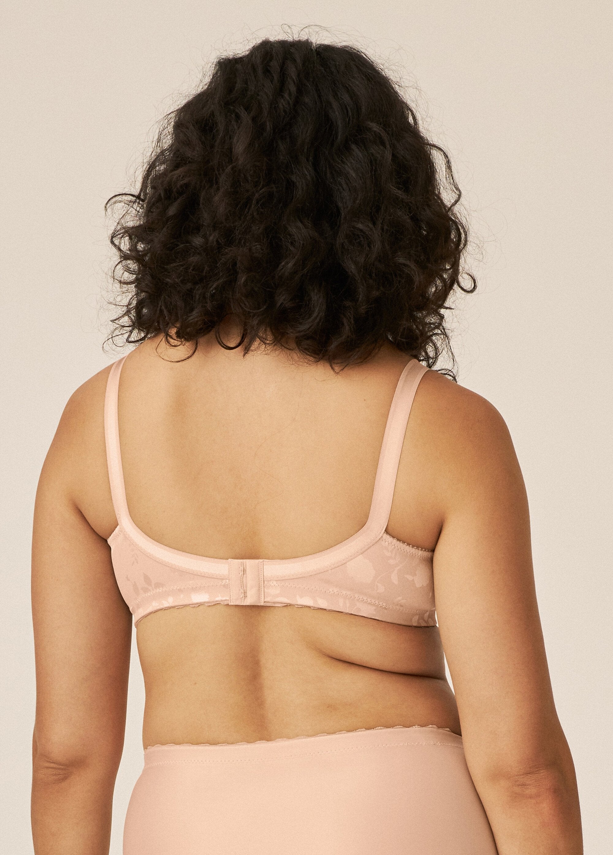 ®_Naturana_-_Reggiseno_minimale_con_ferretto_Pelle_DO1_slim