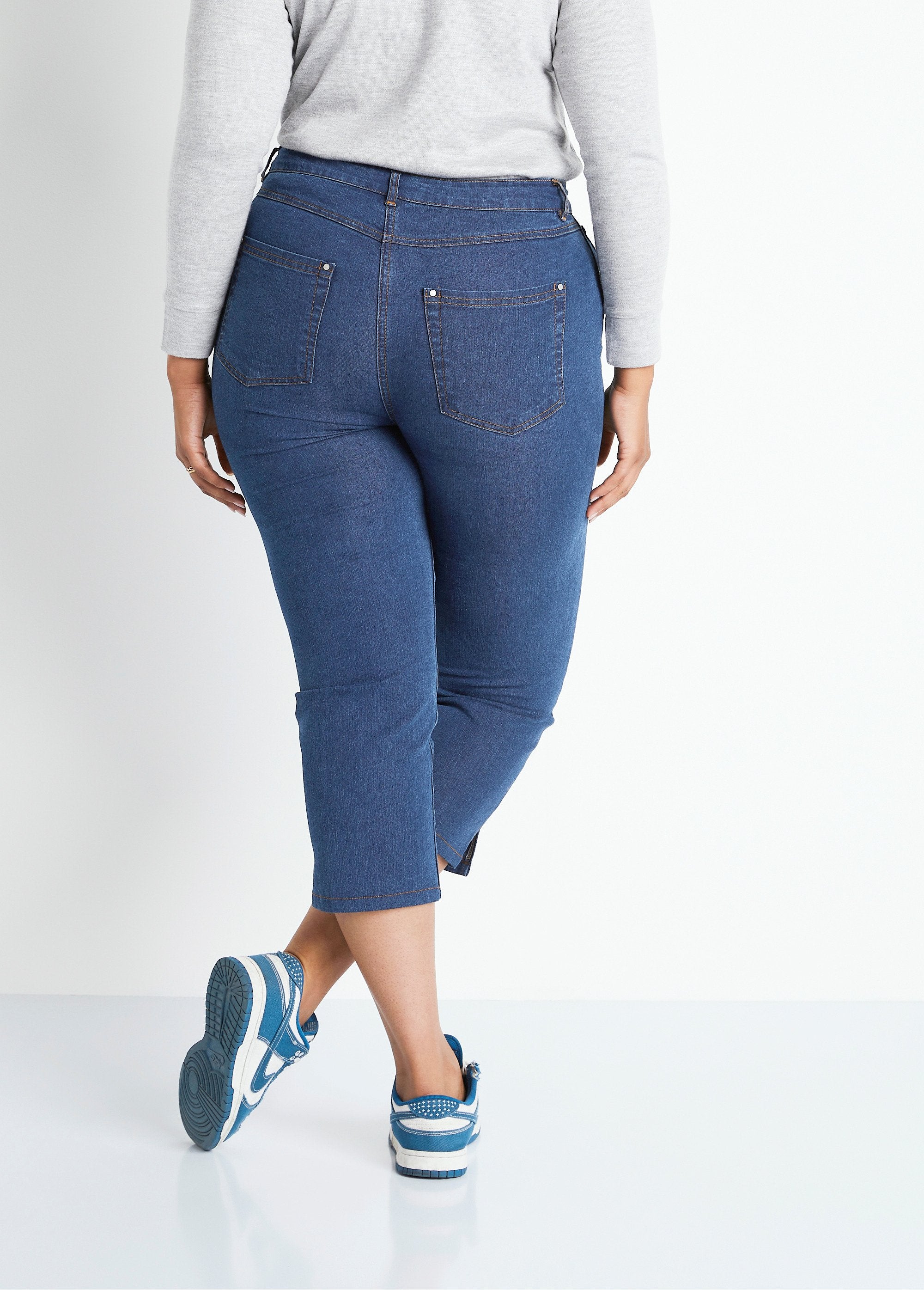 Pantaloni_in_denim_stretch_con_cintura_in_vita_Blu_DO1_curvy