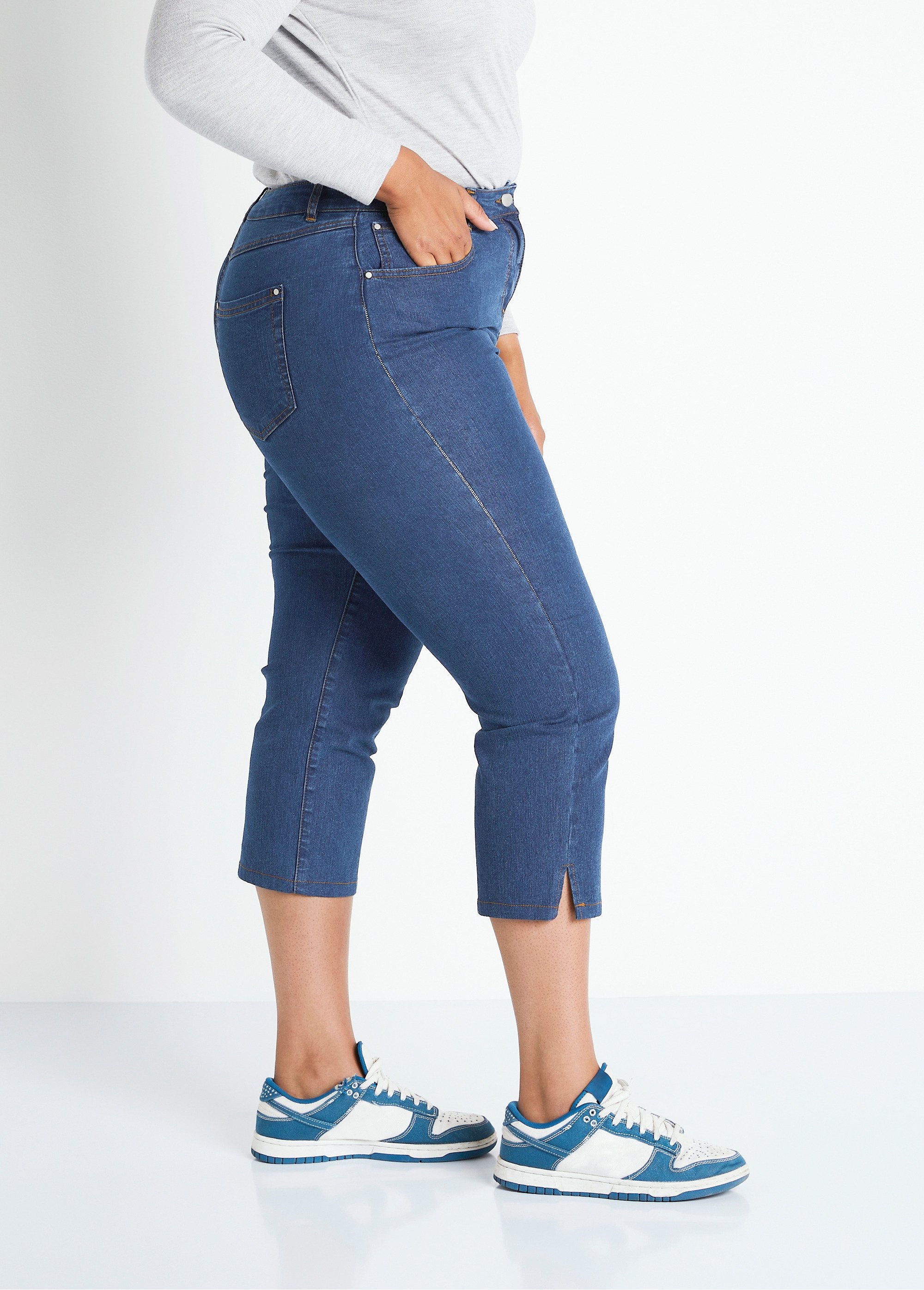 Pantaloni_in_denim_stretch_con_cintura_in_vita_Blu_DR1_curvy