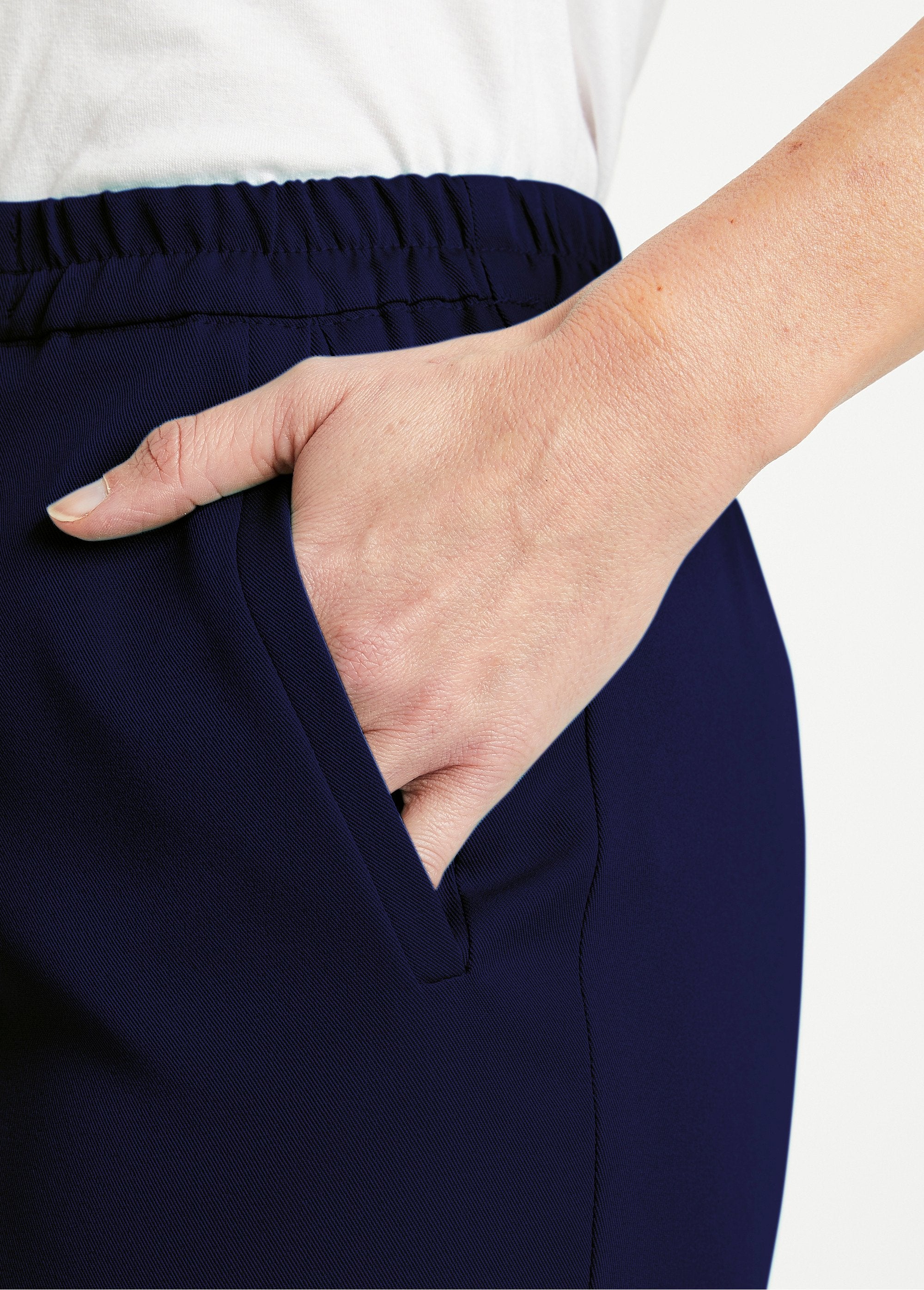 Pantaloni_a_gamba_dritta_con_vita_semi-elastica_Marino_DE1_slim