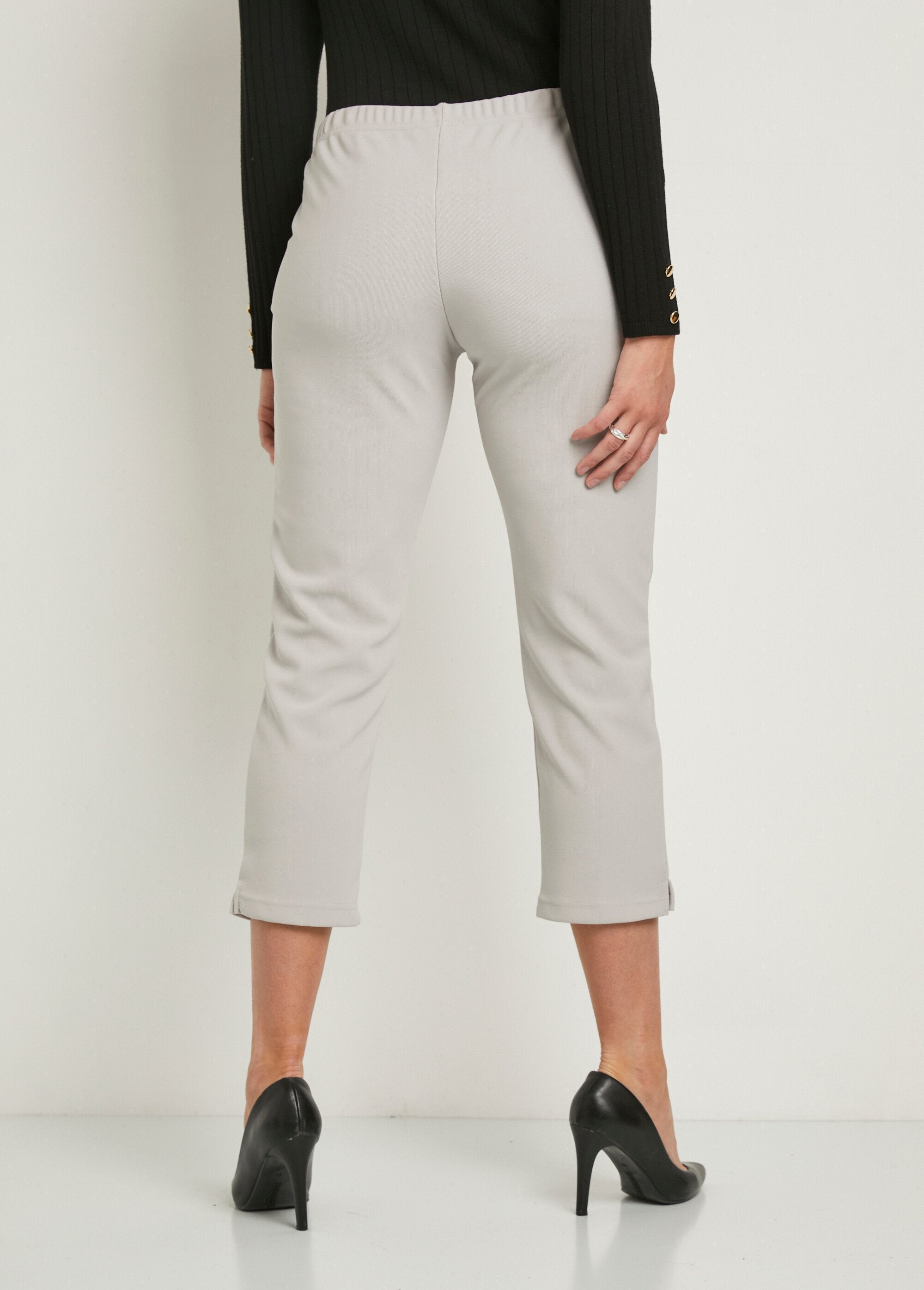 Pantaloni_con_elastico_in_vita_a_coste_Grigio_chiaro_DO1_slim