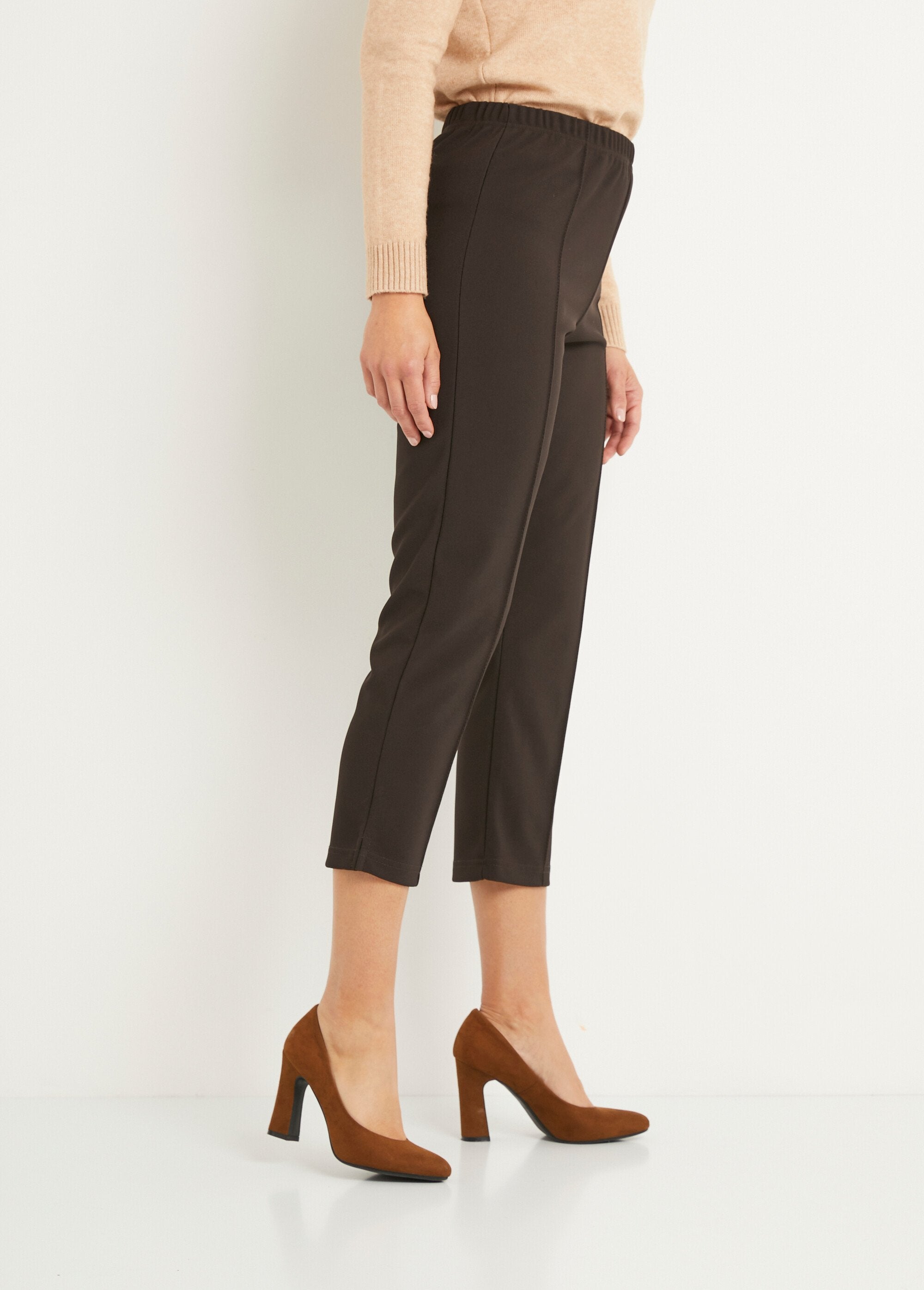 Pantaloni_con_elastico_in_vita_a_coste_Marrone_DR1_slim