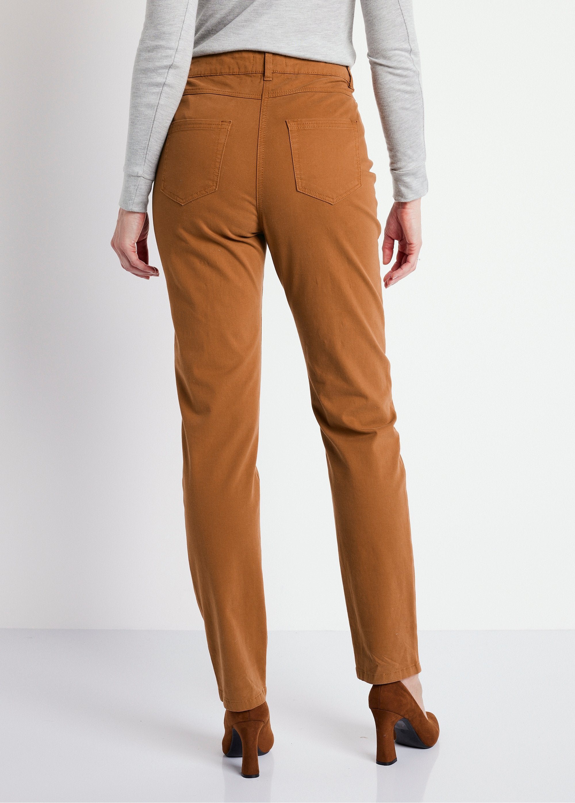 Pantaloni_5_tasche_a_gamba_dritta_in_cotone_elasticizzato_Scoiattolo_DO1_slim