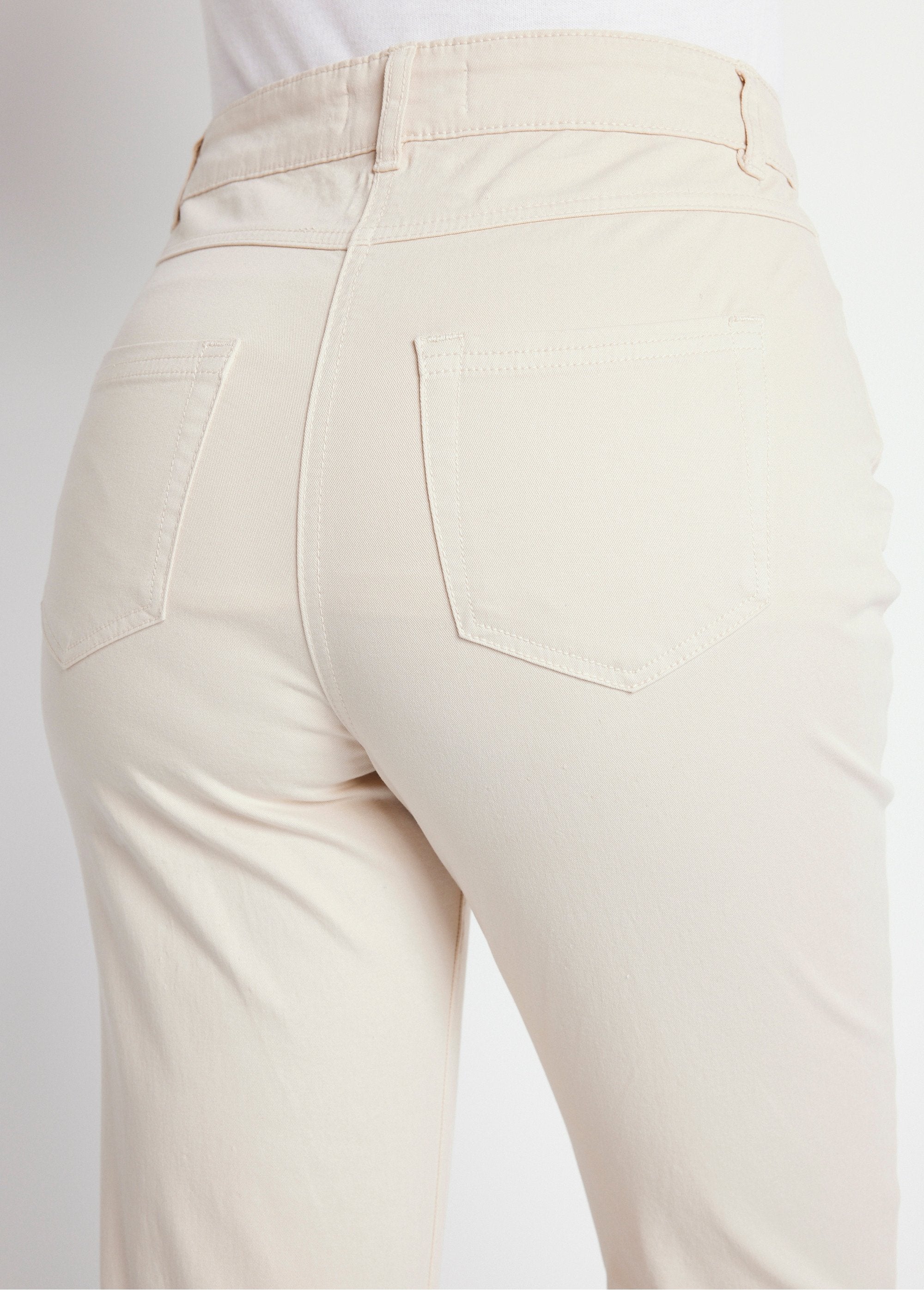 Pantaloni_5_tasche_a_gamba_dritta_in_cotone_elasticizzato_Beige_DE2_slim