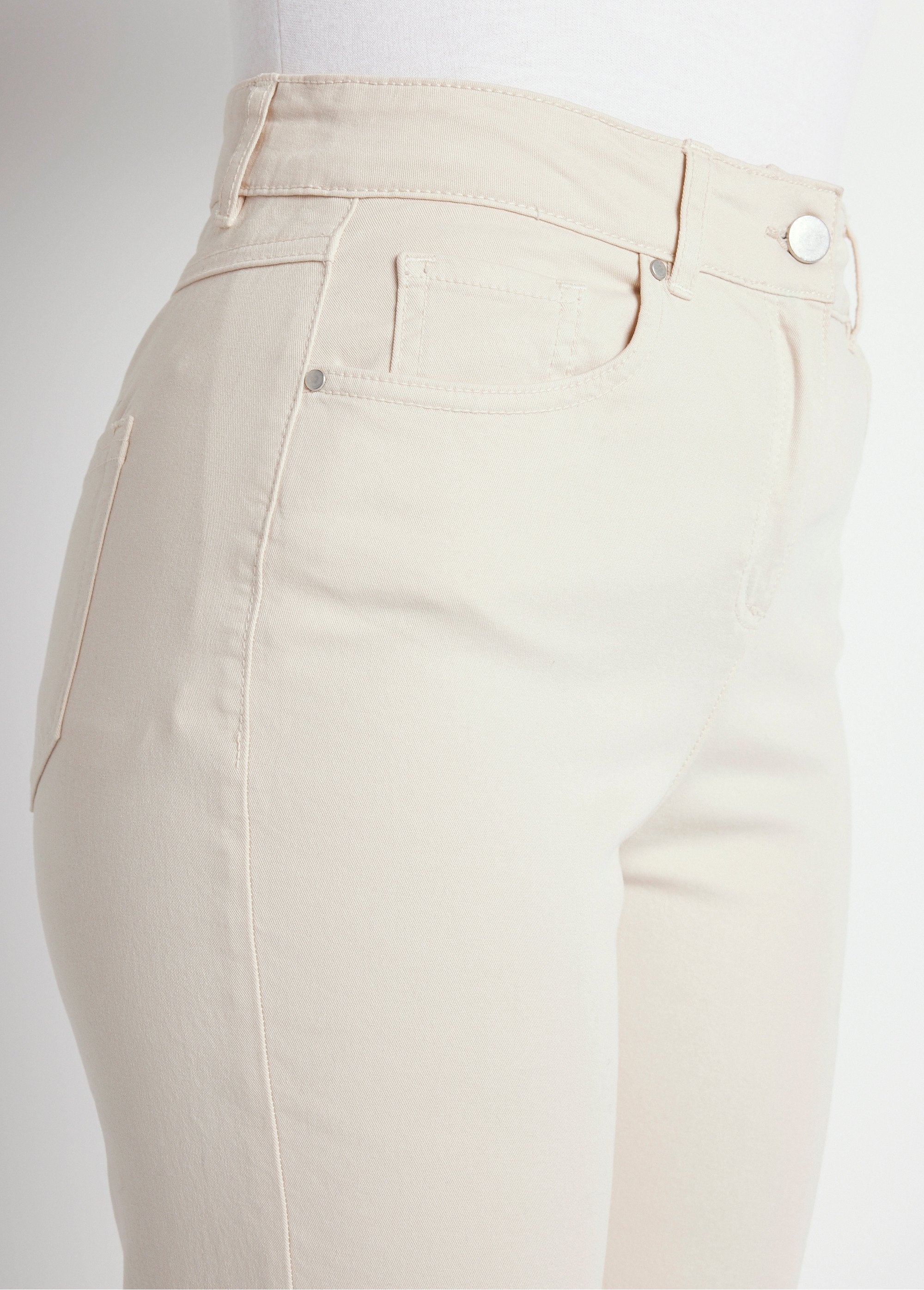 Pantaloni_5_tasche_a_gamba_dritta_in_cotone_elasticizzato_Beige_DE3_slim