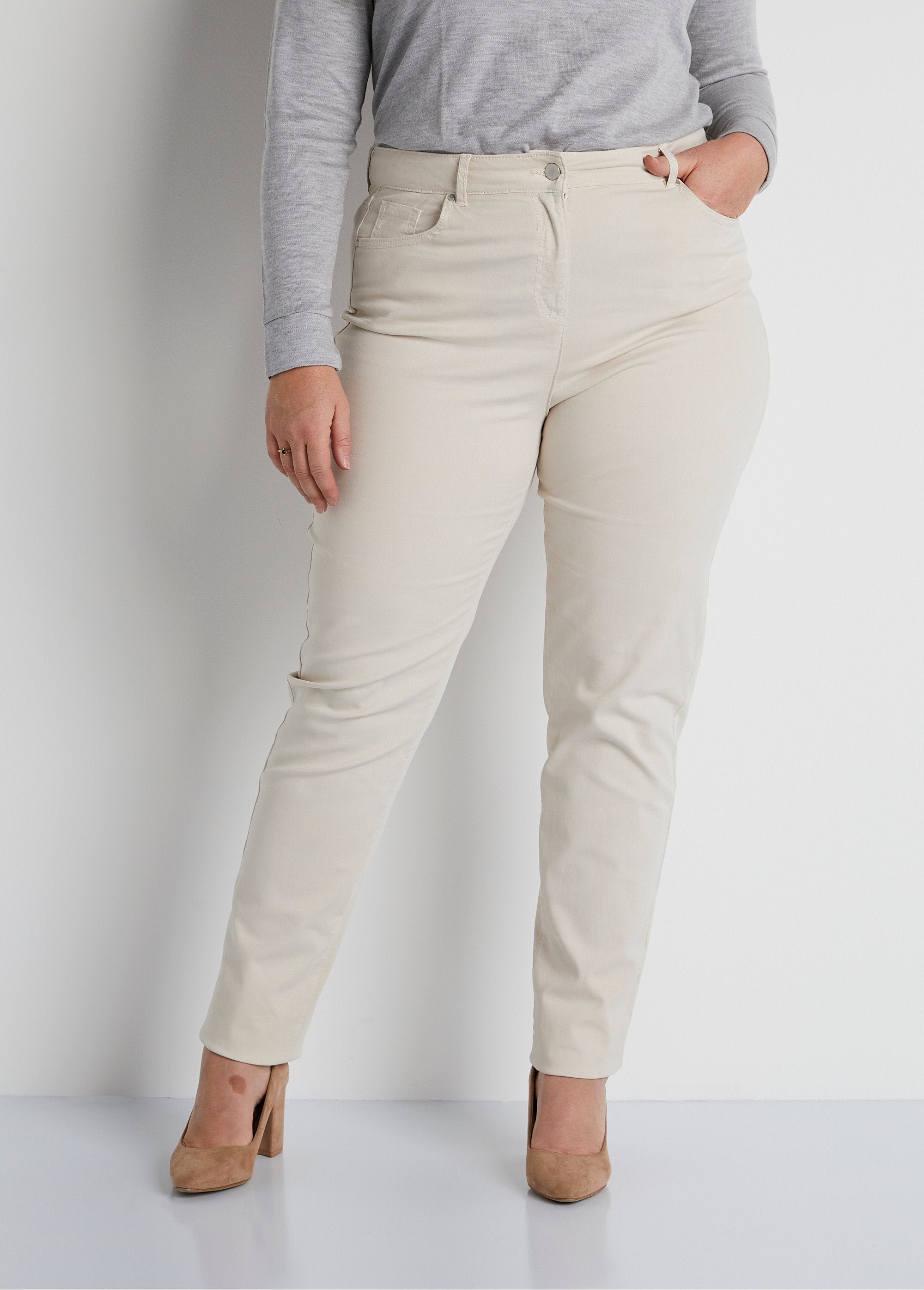 Pantaloni_5_tasche_a_gamba_dritta_in_cotone_elasticizzato_Beige_FA1_curvy