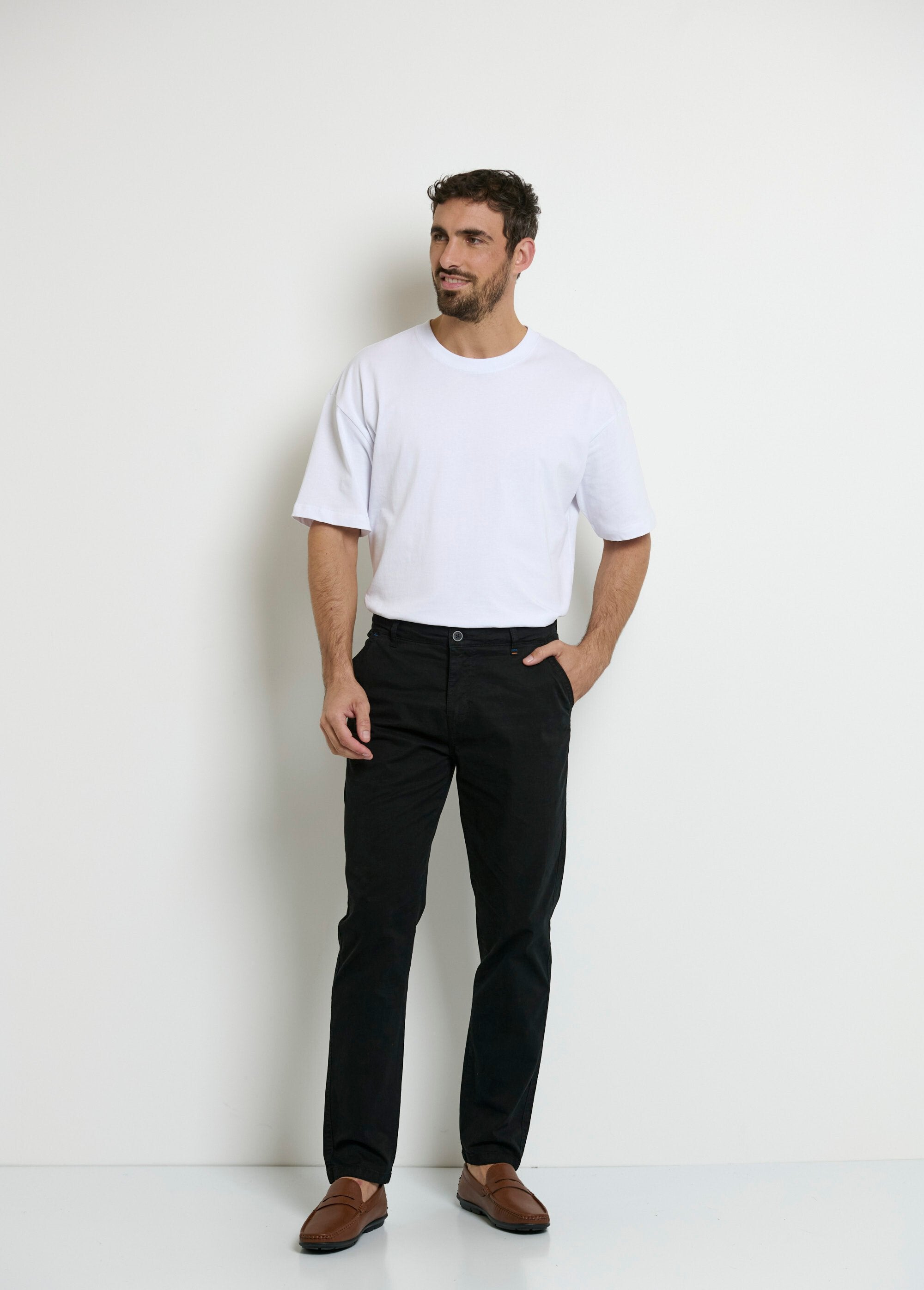 Pantaloni_chino_da_uomo_Noir_SF1_slim