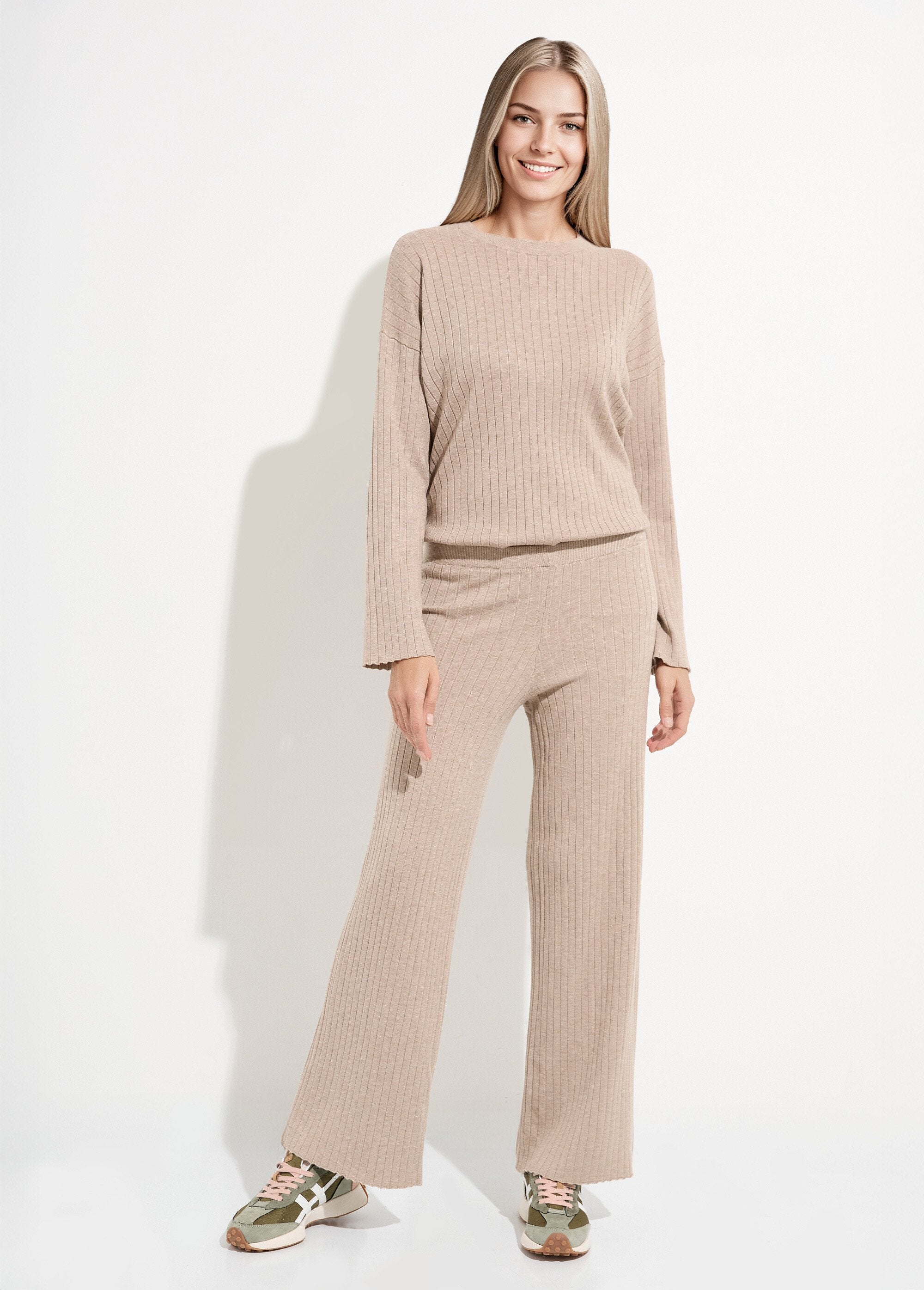 Pantaloni_comfort,_maglia_a_coste_piatte_Beige_SF1_slim