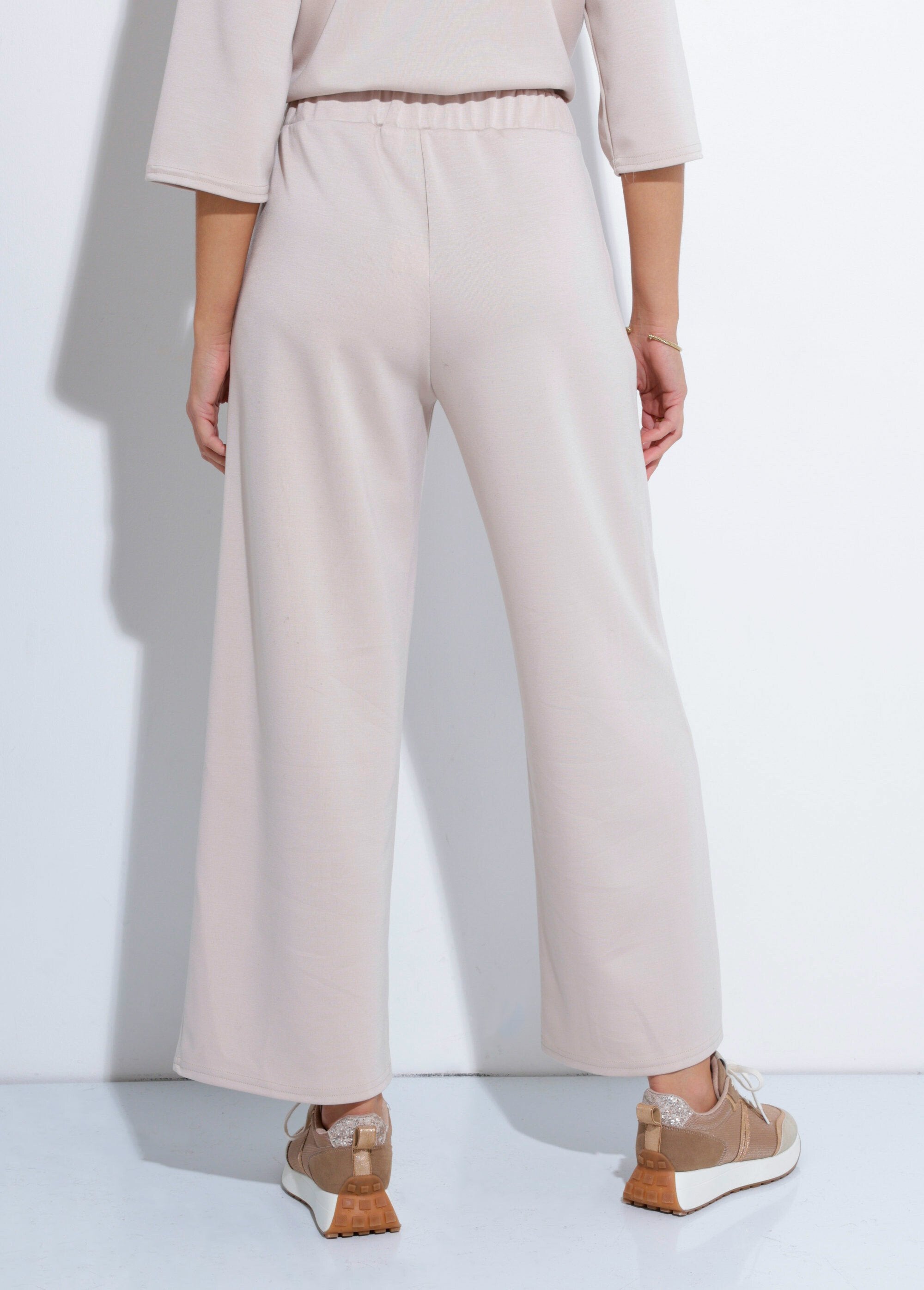 Pantaloni_comfort_fit_in_morbida_maglia_Beige_DO1_slim