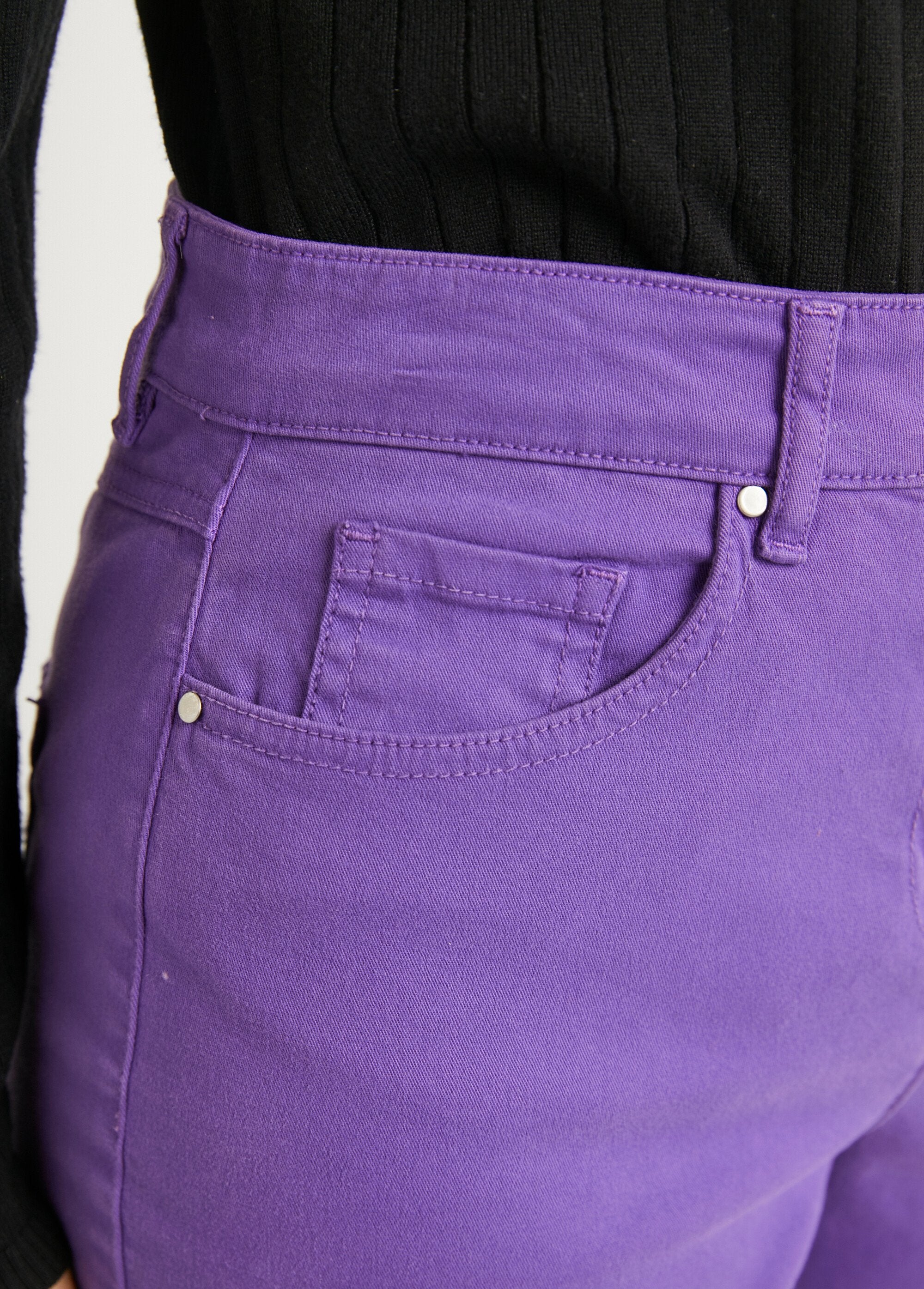 Pantaloni_5_tasche_a_gamba_dritta_in_cotone_elasticizzato_Violet_DE1_slim