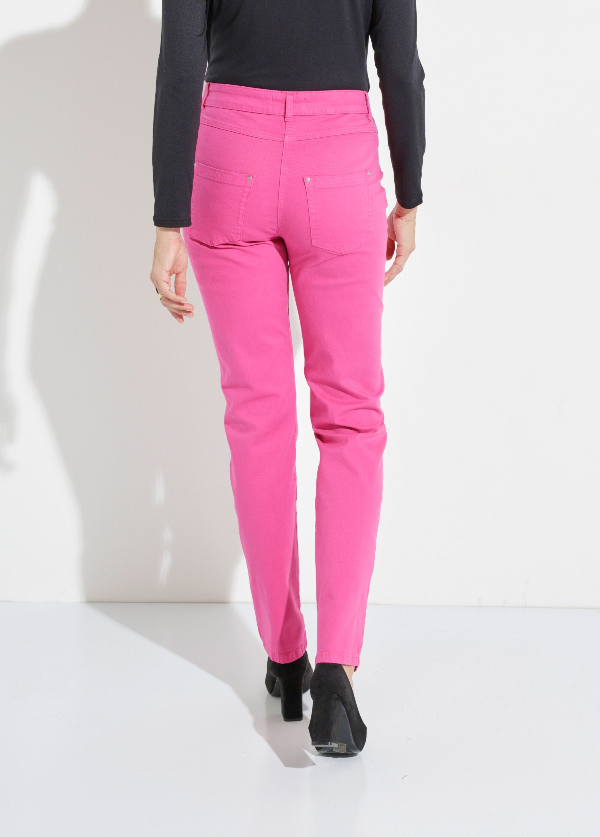 Pantaloni_5_tasche_a_gamba_dritta_in_cotone_elasticizzato_Rose_magenta_DO1_slim