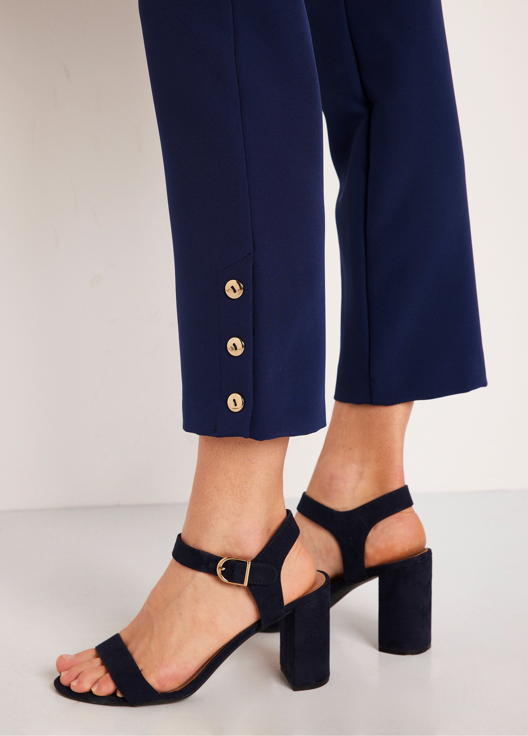 Pantaloni_a_7/8_con_gamba_dritta_blu_navy_DE1_slim