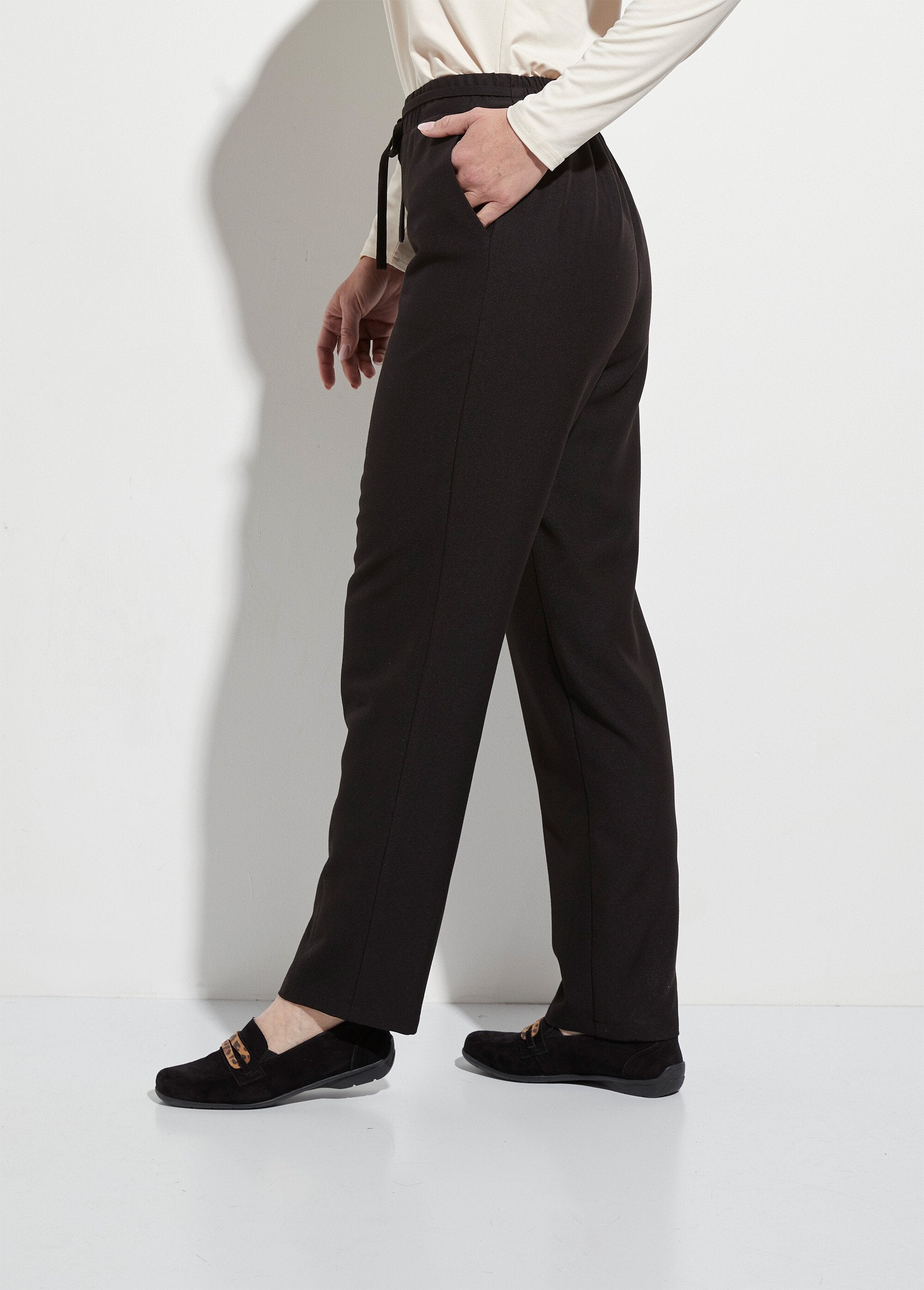 Pantaloni_a_gamba_dritta_con_elastico_a_3/4_in_vita_Noir_DR1_slim