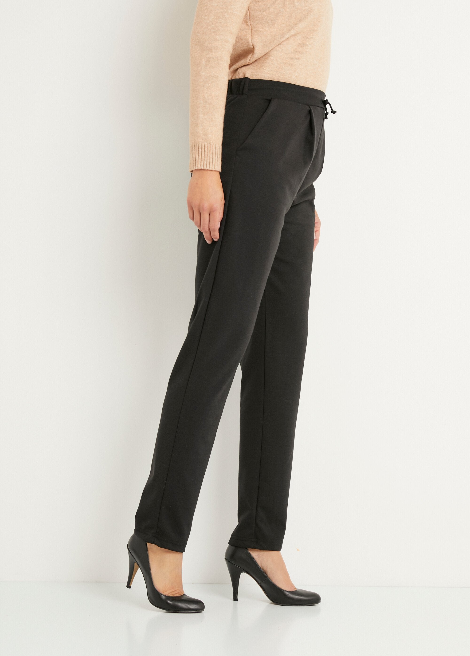 Pantaloni_a_gamba_dritta_con_elastico_in_vita_in_maglia_elastica_Noir_DR1_slim