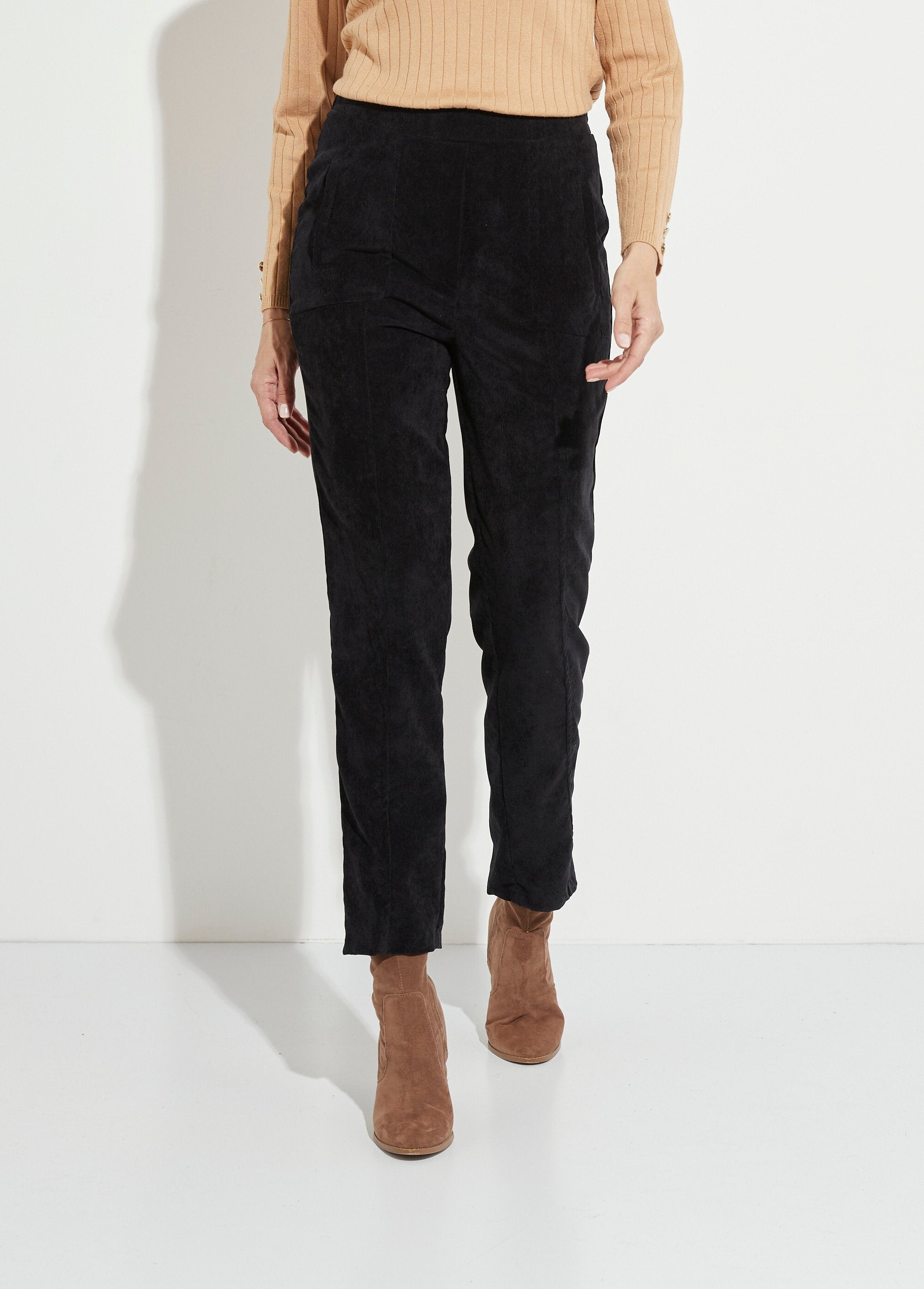 Pantaloni_a_gamba_dritta_con_elastico_in_vita_in_velluto_millerighe_NERO_FA1_slim
