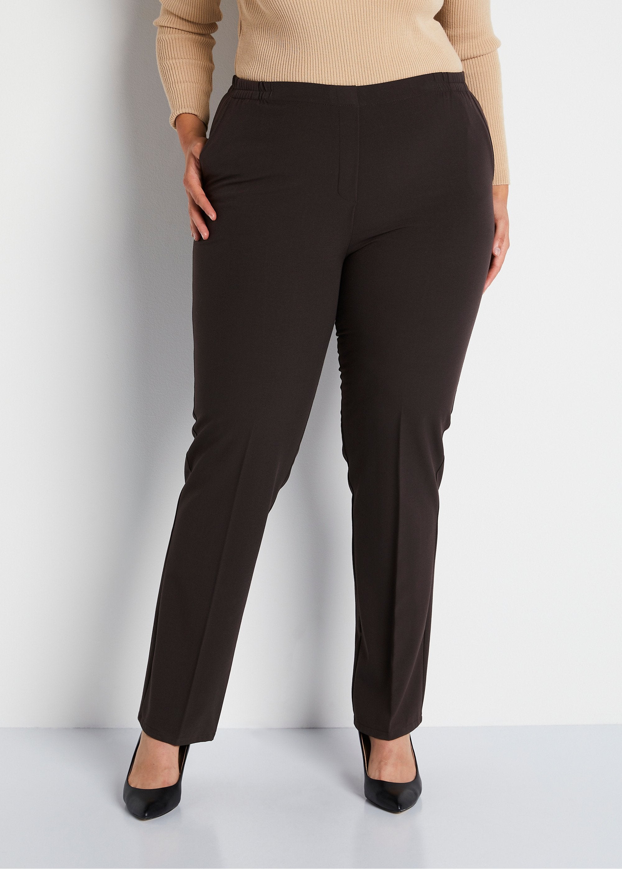 Pantaloni_a_gamba_dritta_con_vita_semi-elastica_MARRONE_FA1_curvy